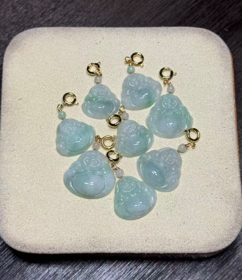 251016 - D70 A貨翡翠佛公懶人扣吊咀 (11月中到貨）