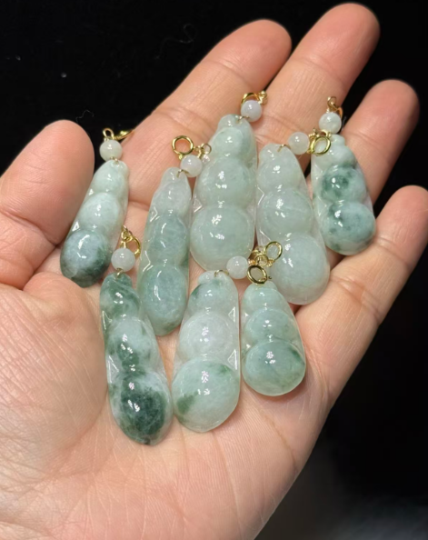 251016 - D75 A貨翡翠福豆吊咀(11月中到貨）