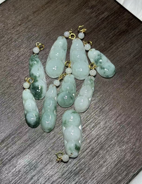 251016 - D75 A貨翡翠福豆吊咀(11月中到貨）