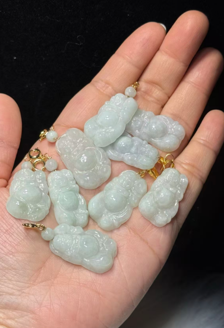 251016 - D80 A貨翡翠臥佛懶人扣吊咀(11月中到貨）