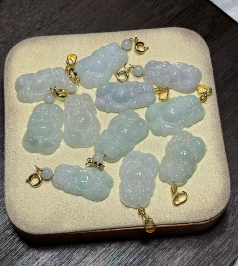 251016 - D80 A貨翡翠臥佛懶人扣吊咀(11月中到貨）