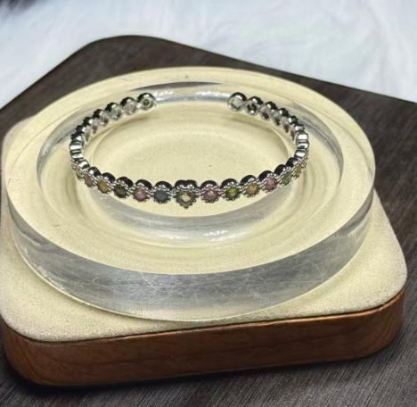 260409 - A16 王牌碧璽愛心款銀色半銀開口手鈪