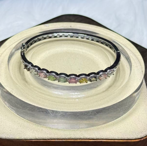 251016 - D102 彩碧璽半銀手鈪 - 排鈪款(11月中到貨）