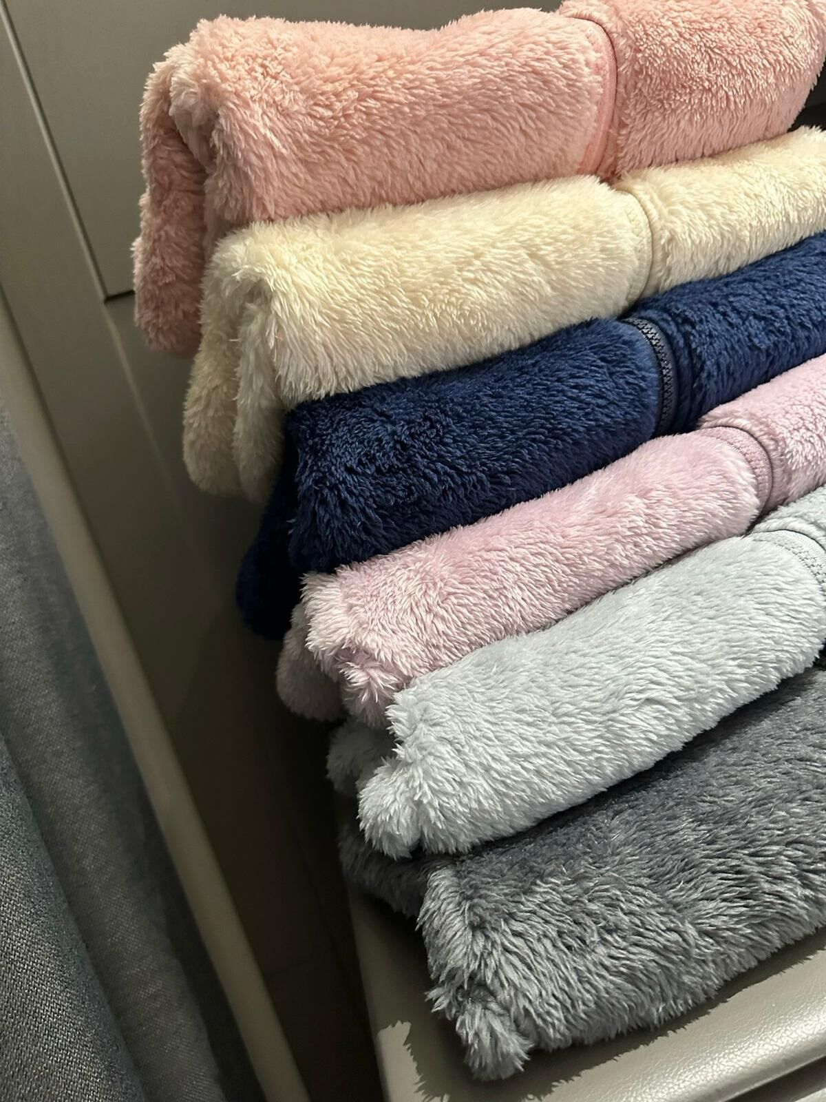 廠單 UQ同款毛絨絨外套