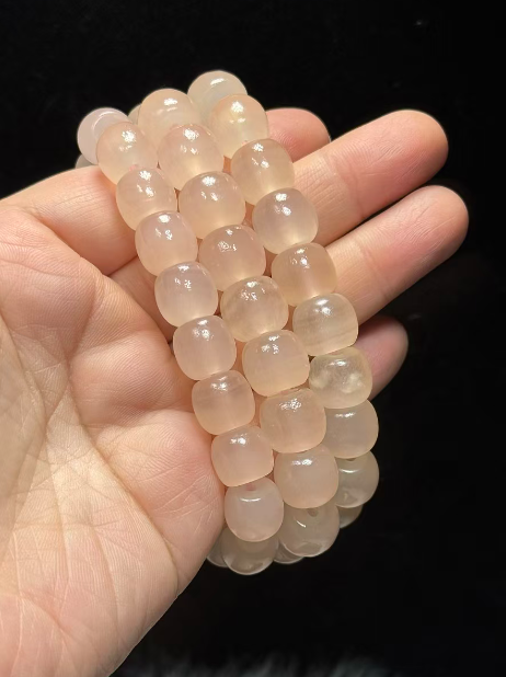 251016 - D118 11mm+老型珠橘粉仙氣岫玉手串（11月中出貨）