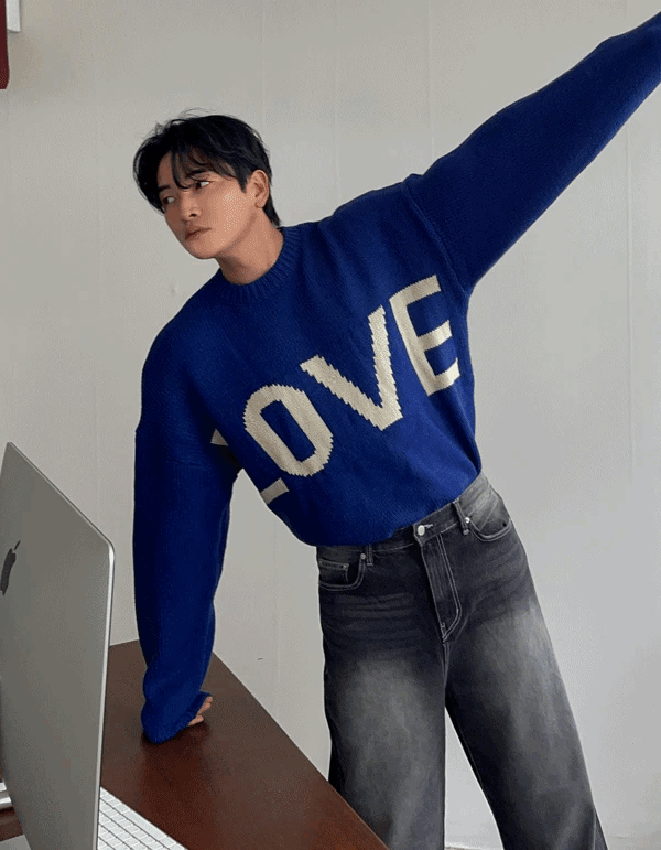 Love 圓領寬鬆針織衫