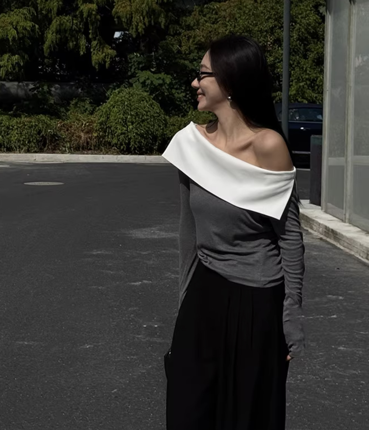 配色反摺露肩一字領造型長袖上衣-S-L / 2色 (Elegant & Love)