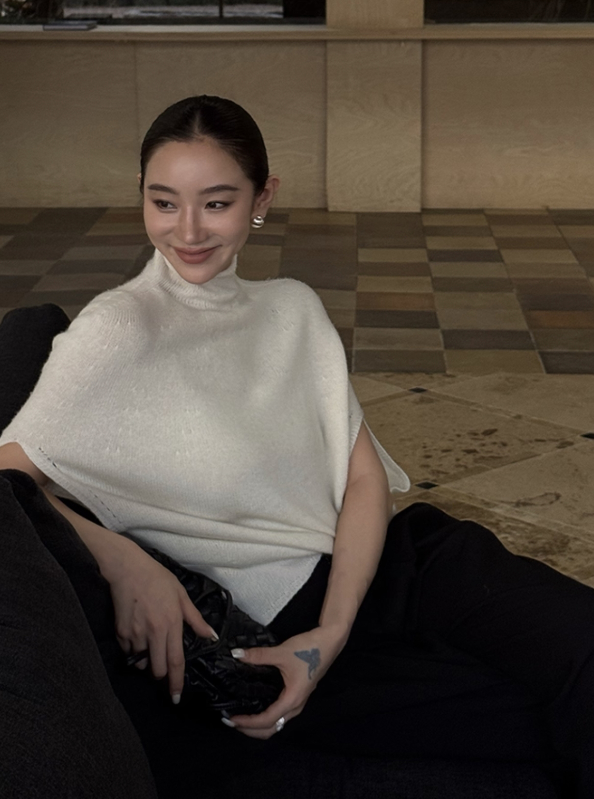 氣質感高領落肩飛鼠袖針織上衣-S-L / 3色 (Elegant & Love)