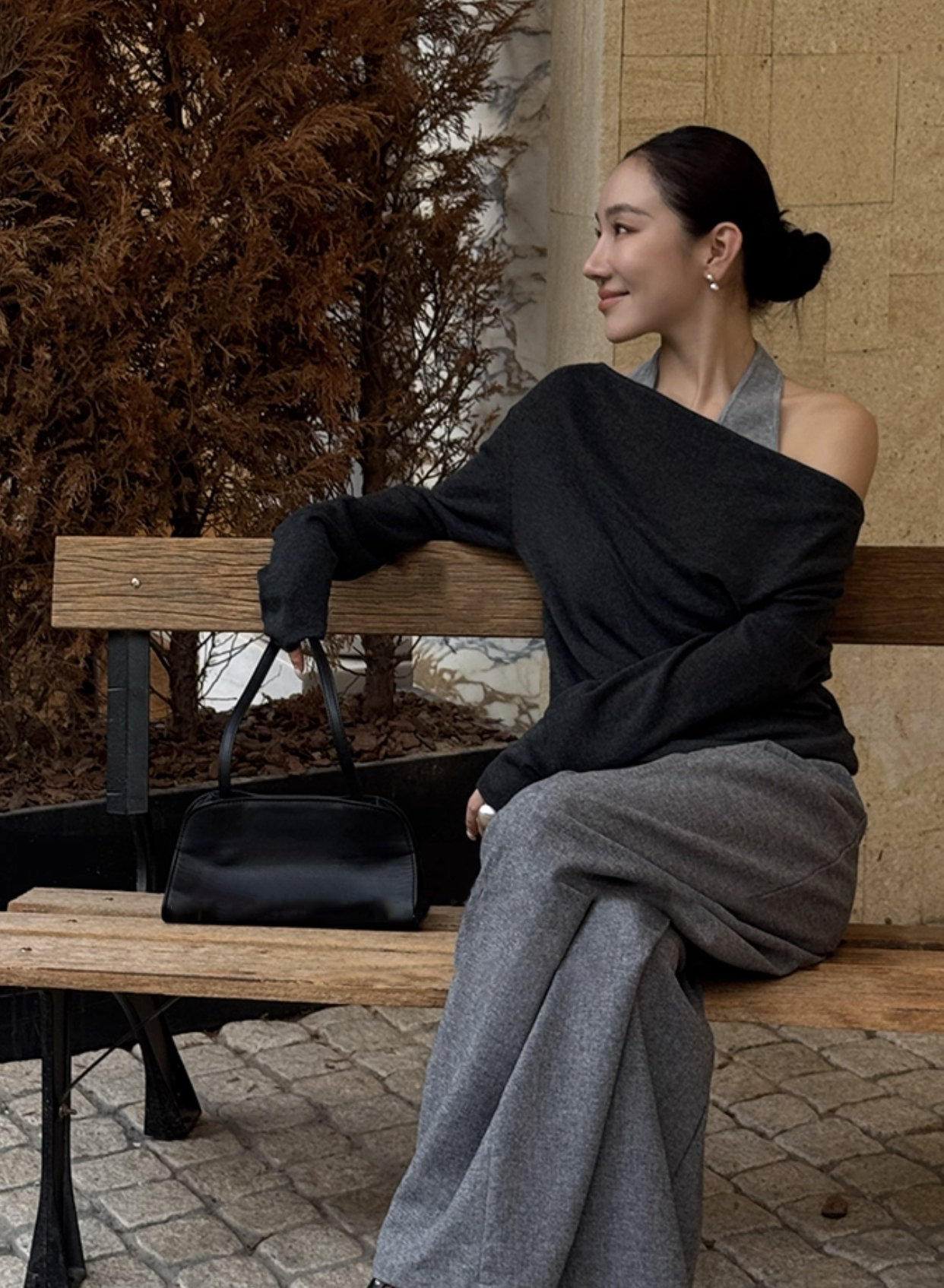 配色假兩件單邊露肩長袖上衣-S-L / 2色 (Elegant & Love)