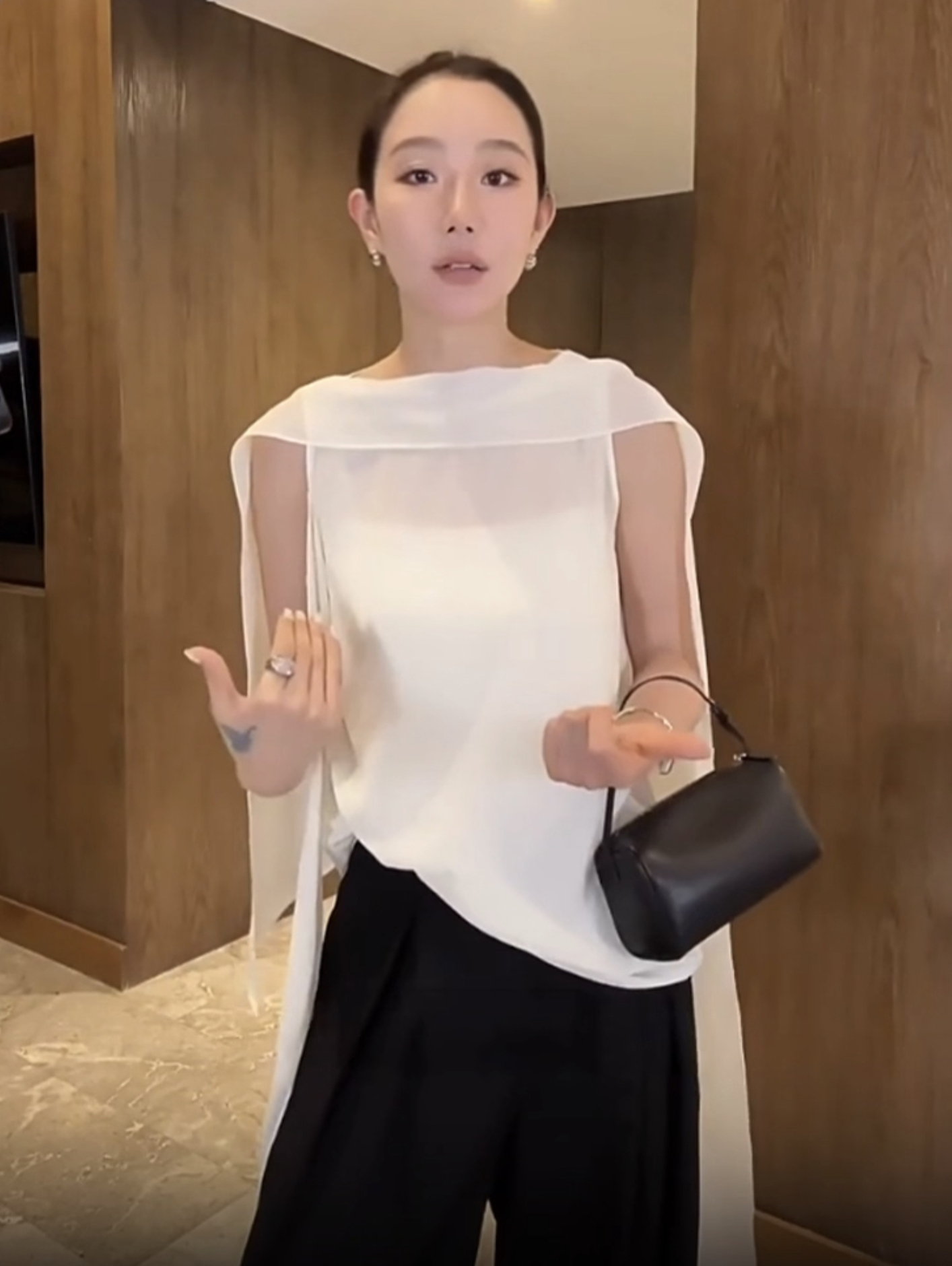 飄逸感織帶造型圓領上衣+長褲SET-S-L / 2色 (Elegant & Love)