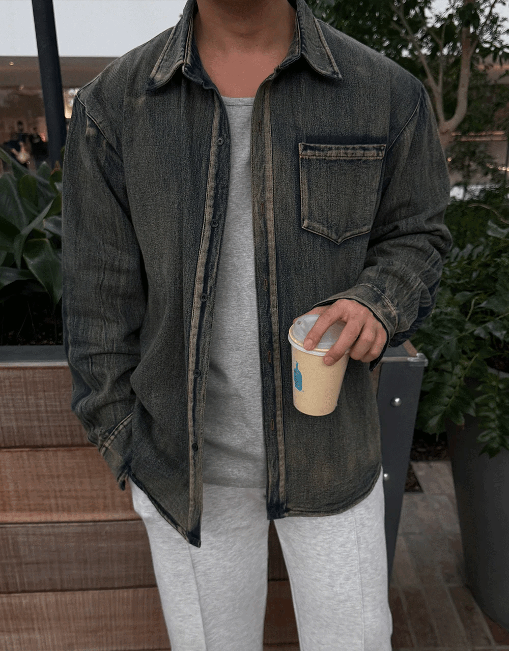 Road 水洗刷色牛仔襯衫