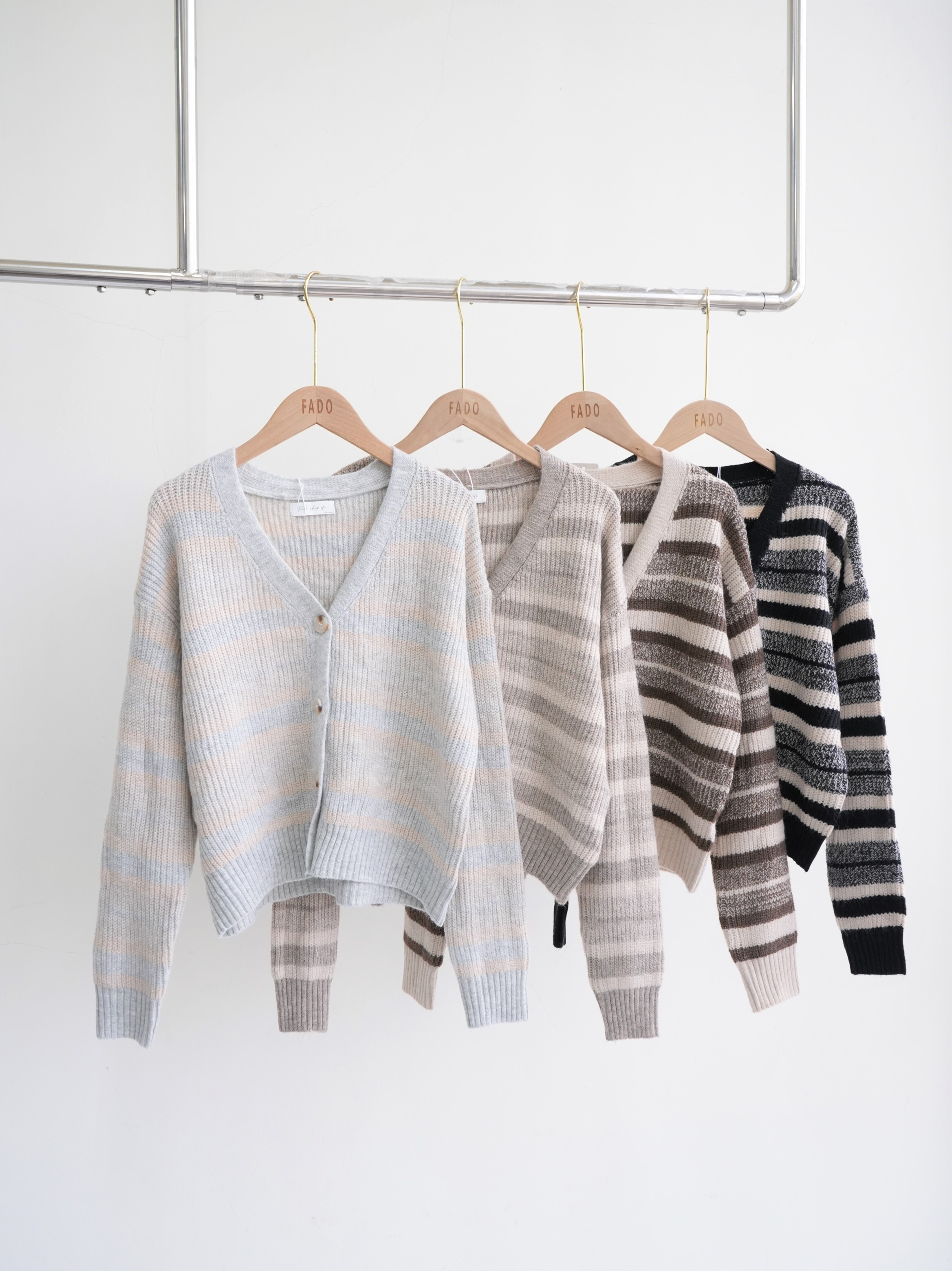 法朵Fado shop｜橫條排釦針織外套 8122026 四色