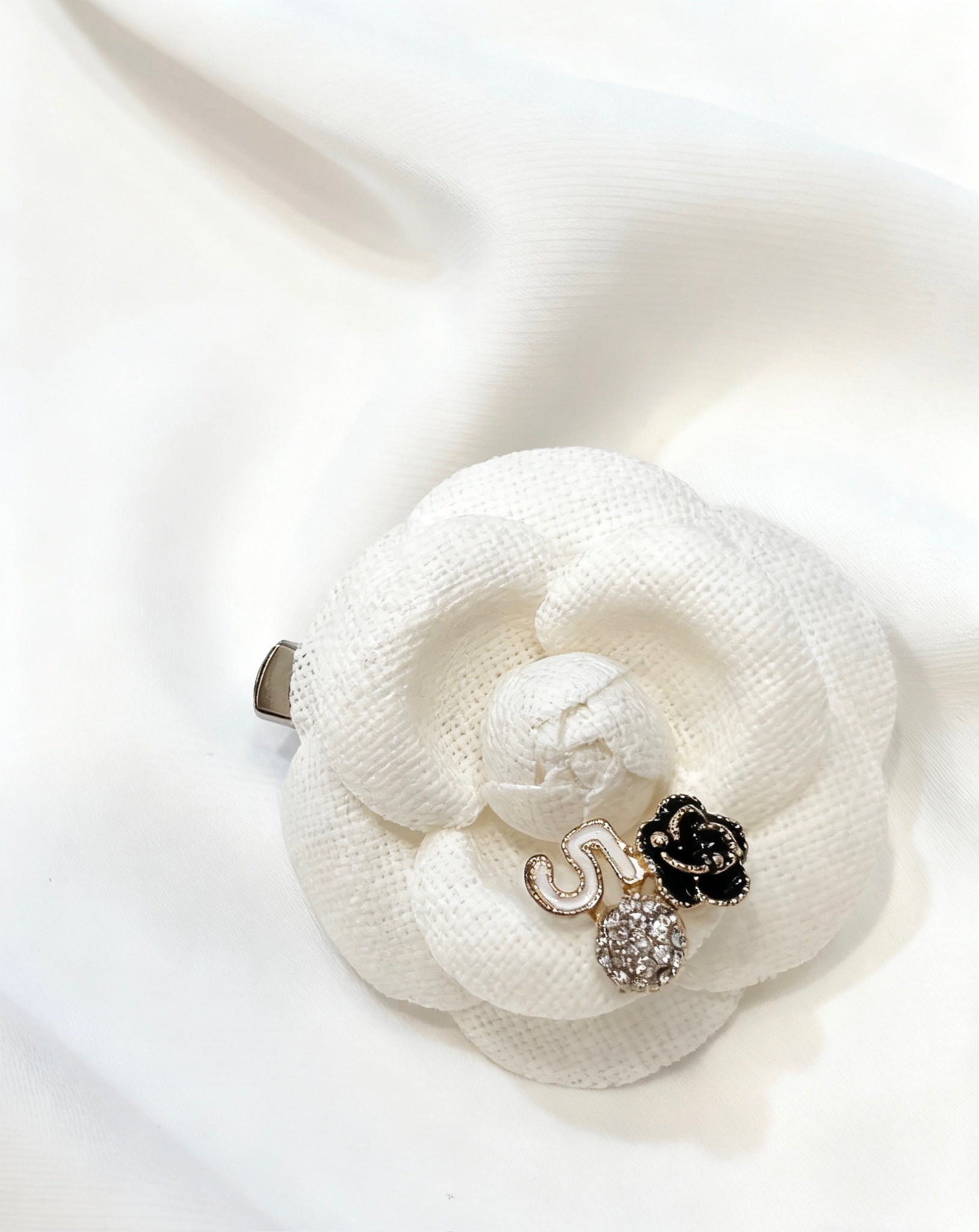 (小香風!)高雅山茶花胸針