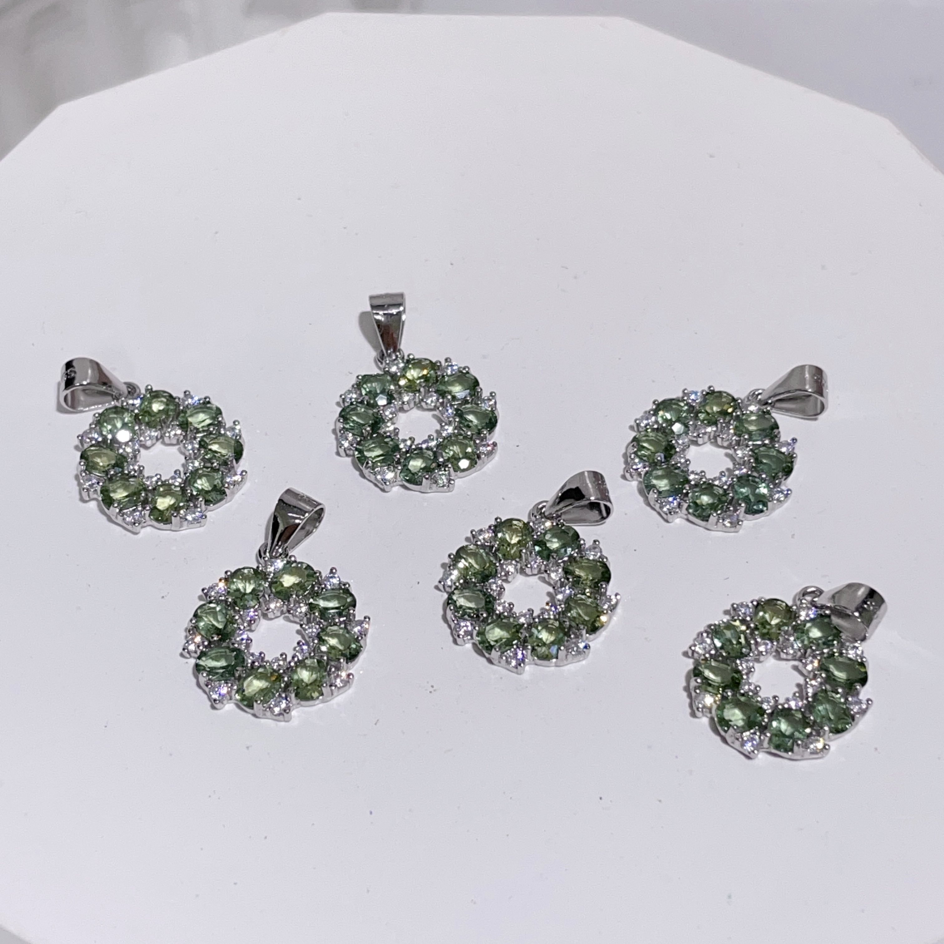 純銀橄欖石花圈吊墜