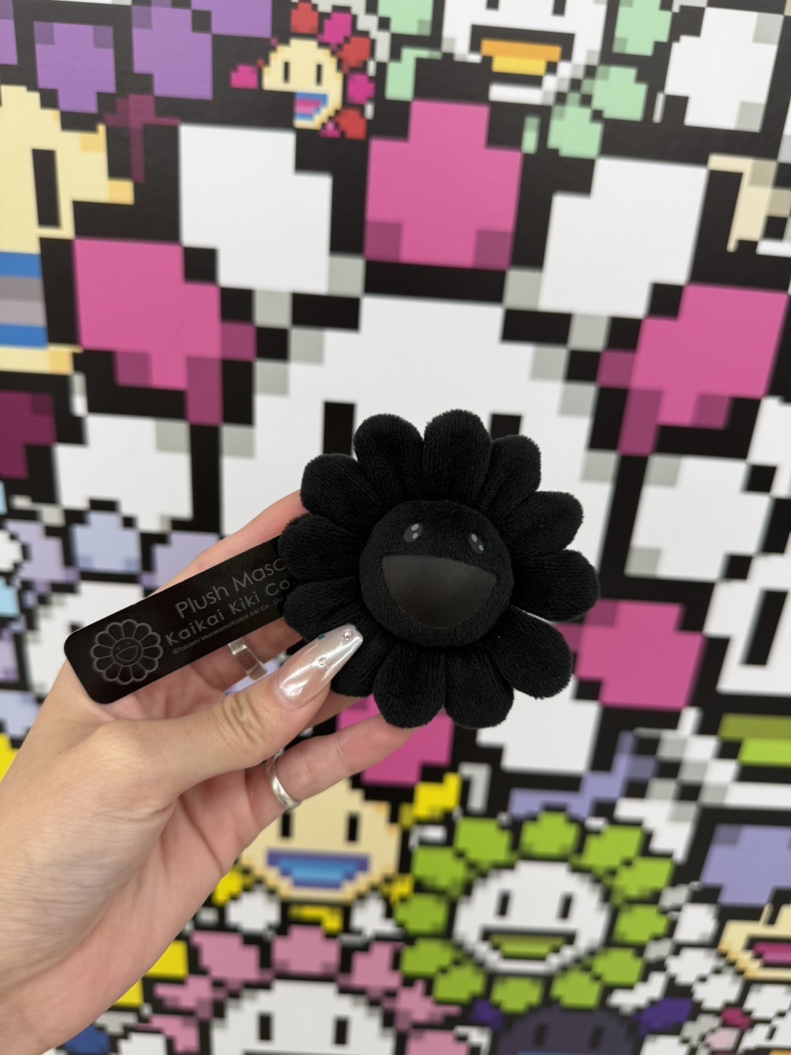 現貨┃日本 村上隆 Takashipom Kaikaikiki 全黑 黑魂 小花 吊飾