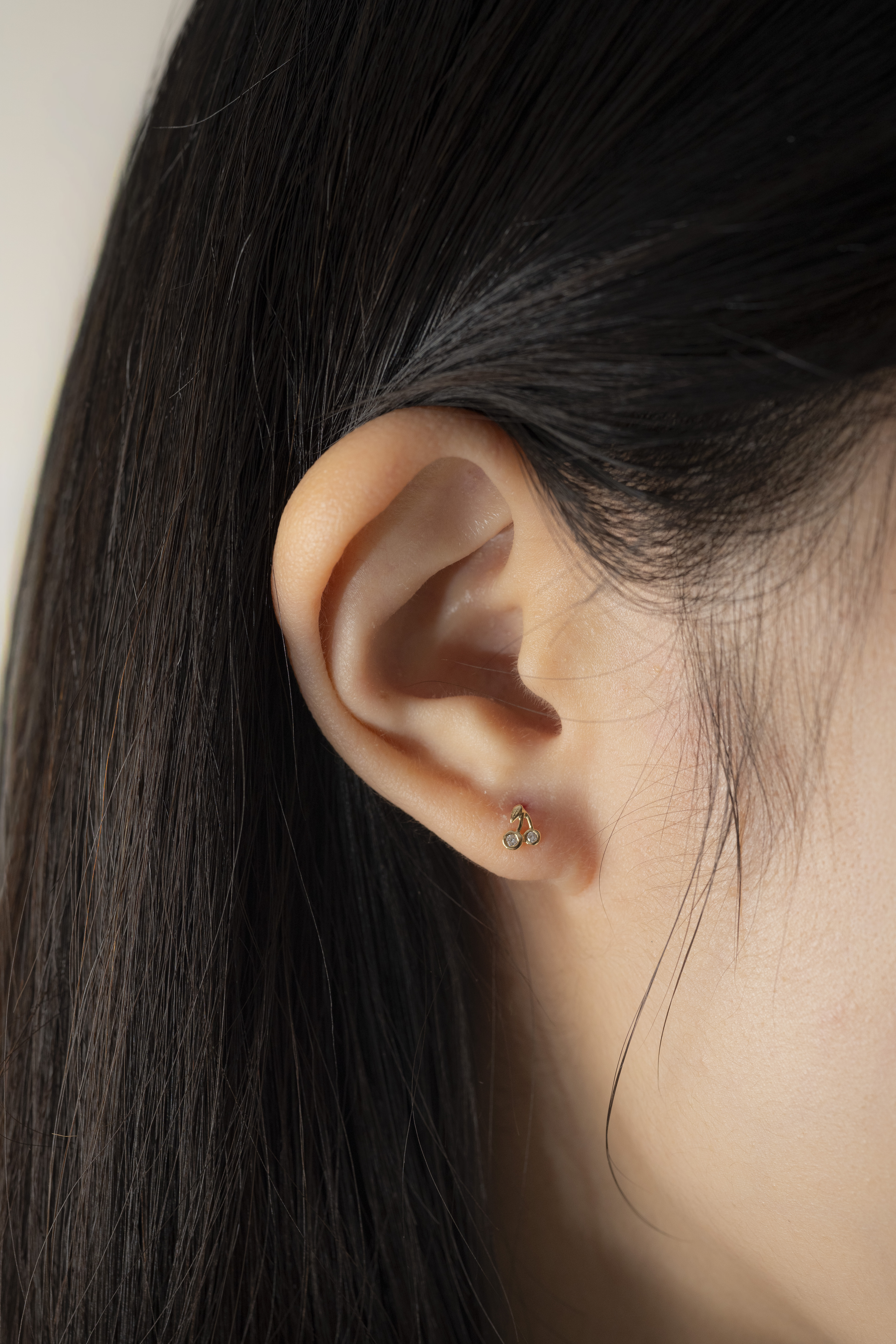 18K Cherry Diamond Earring