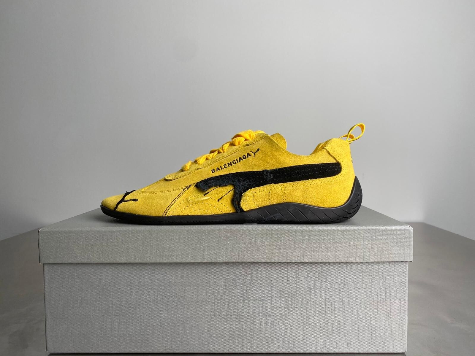 Balenciaga × PUMA 極速賽車鞋