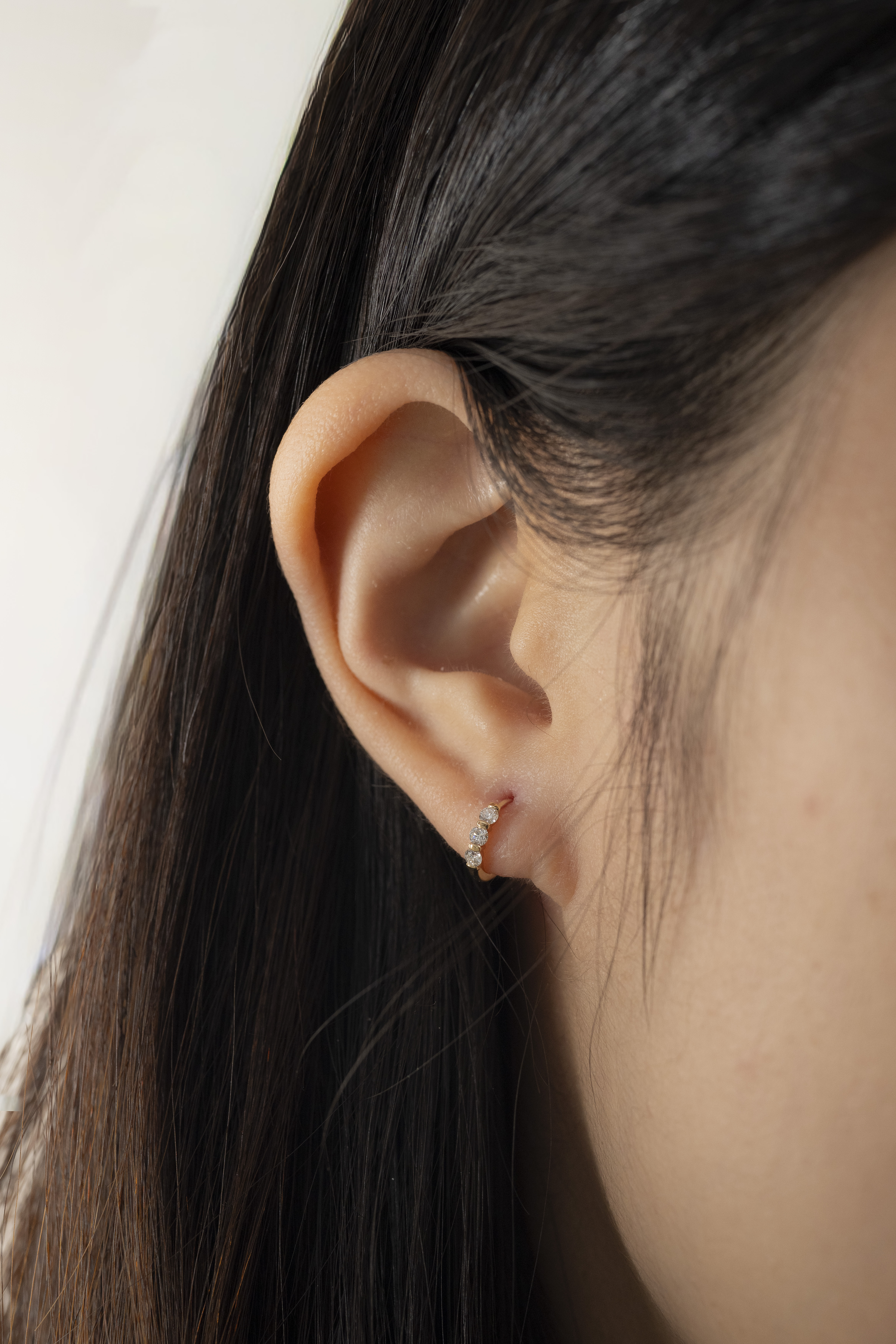 18K 7mm Diamond Hoop Earring