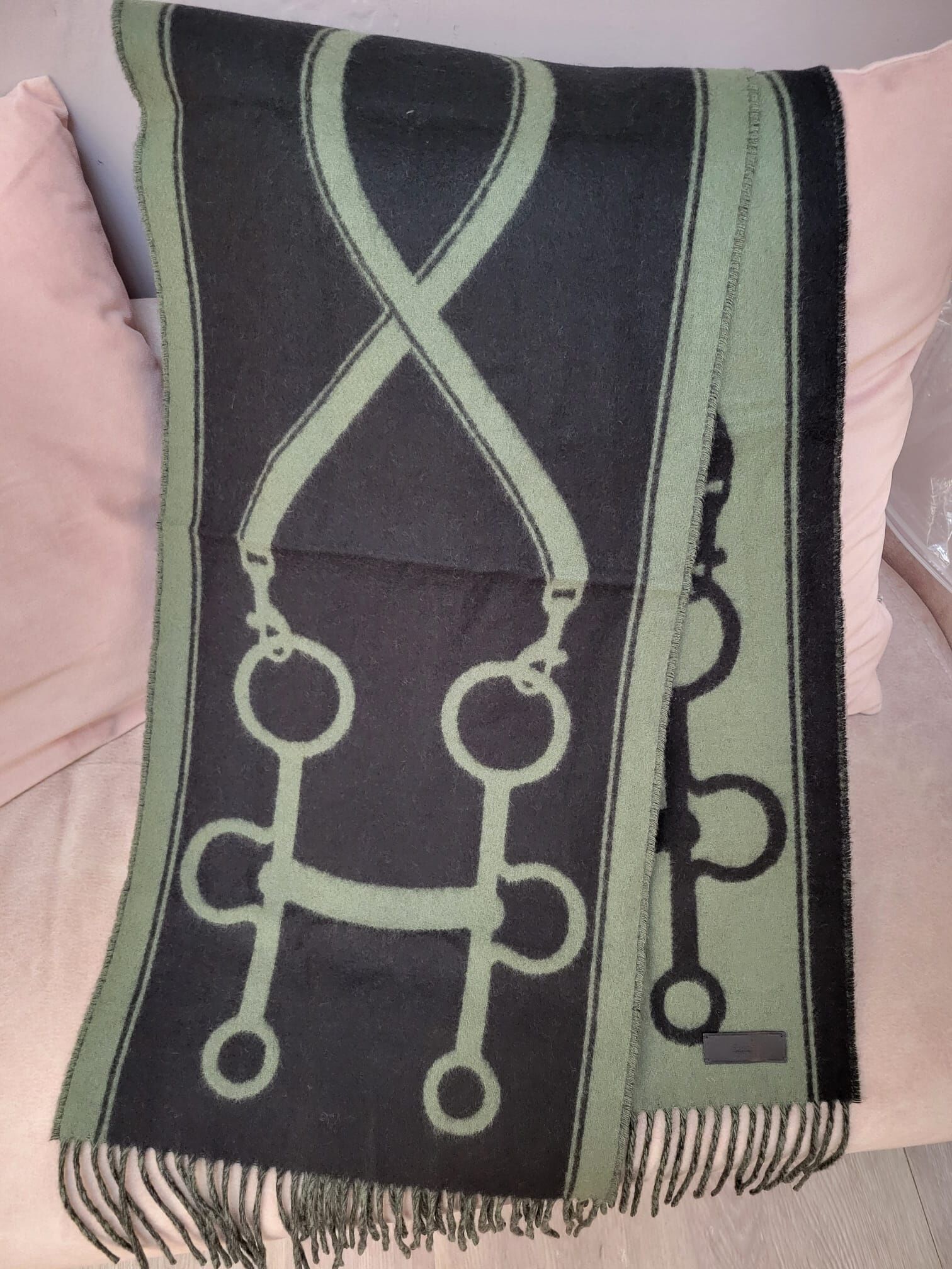 HERMES Casaque Mors scarf vert camouflage / noir (MUFFLER) 頸巾/ 圍巾