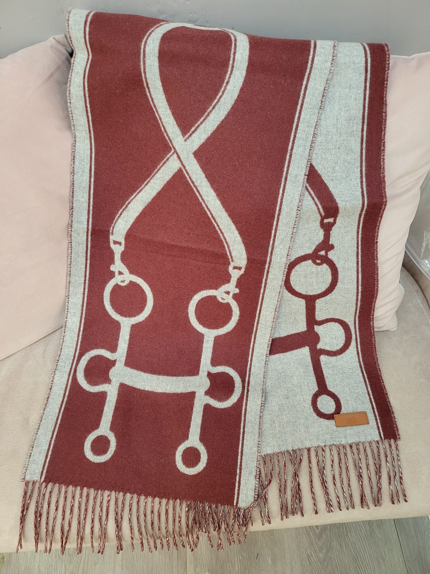 HERMES Casaque Mors scarf gris clair chiné / rouge H (MUFFLER) 頸巾/ 圍巾