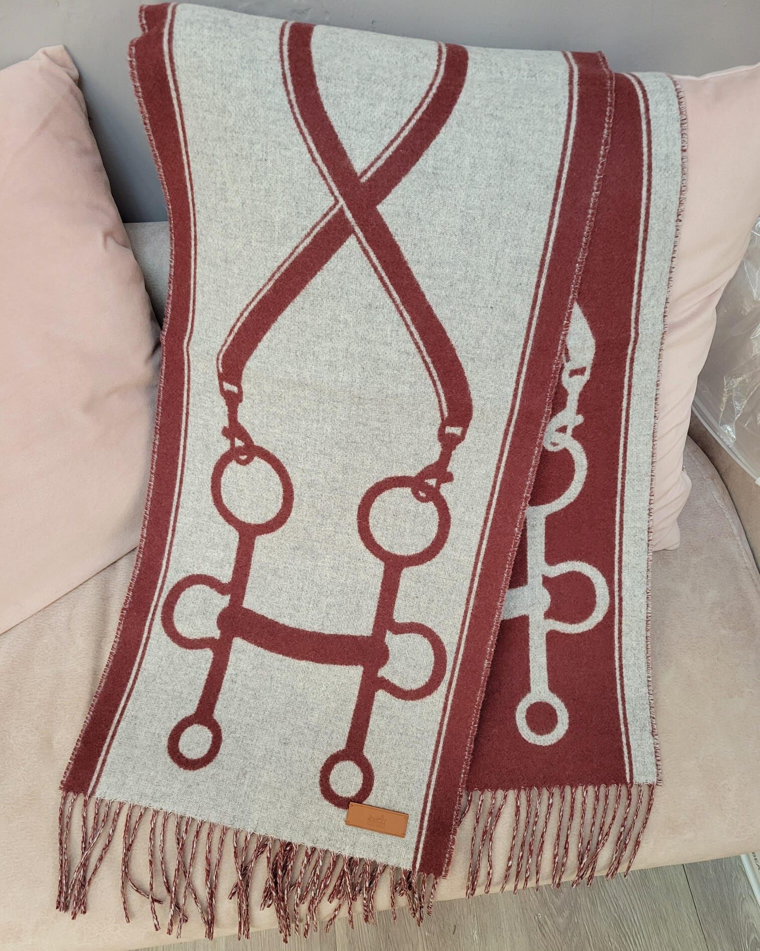 HERMES Casaque Mors scarf gris clair chiné / rouge H (MUFFLER) 頸巾/ 圍巾