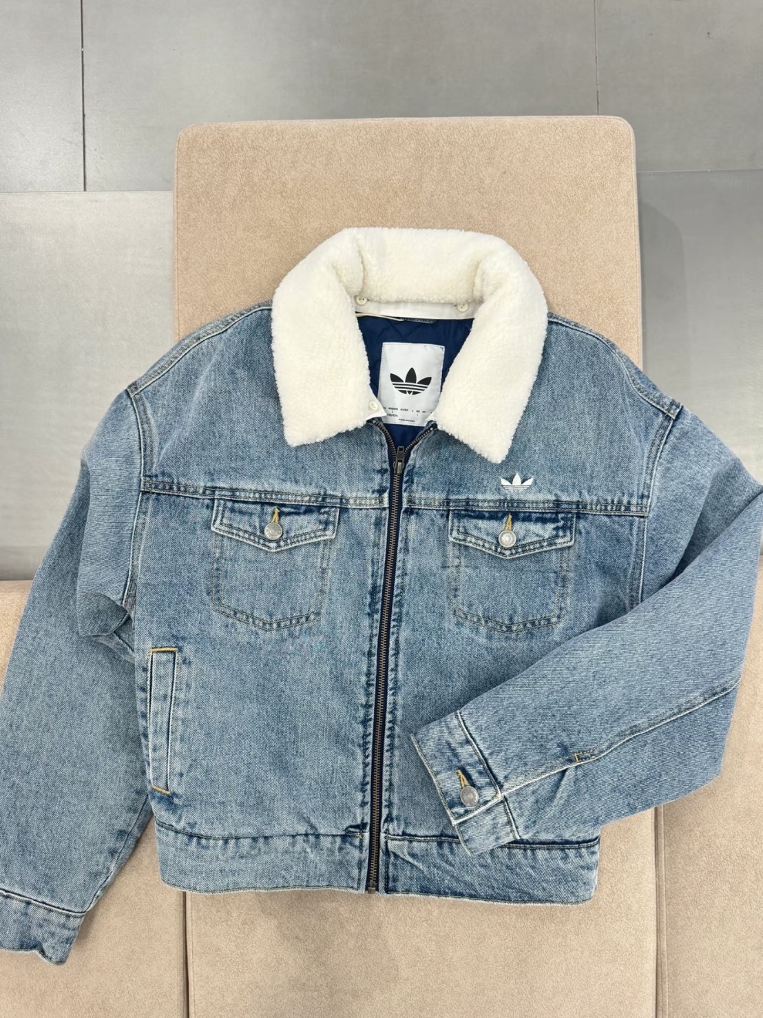 ADIDAS ORIGINALS 羊羔絨領 牛仔外套