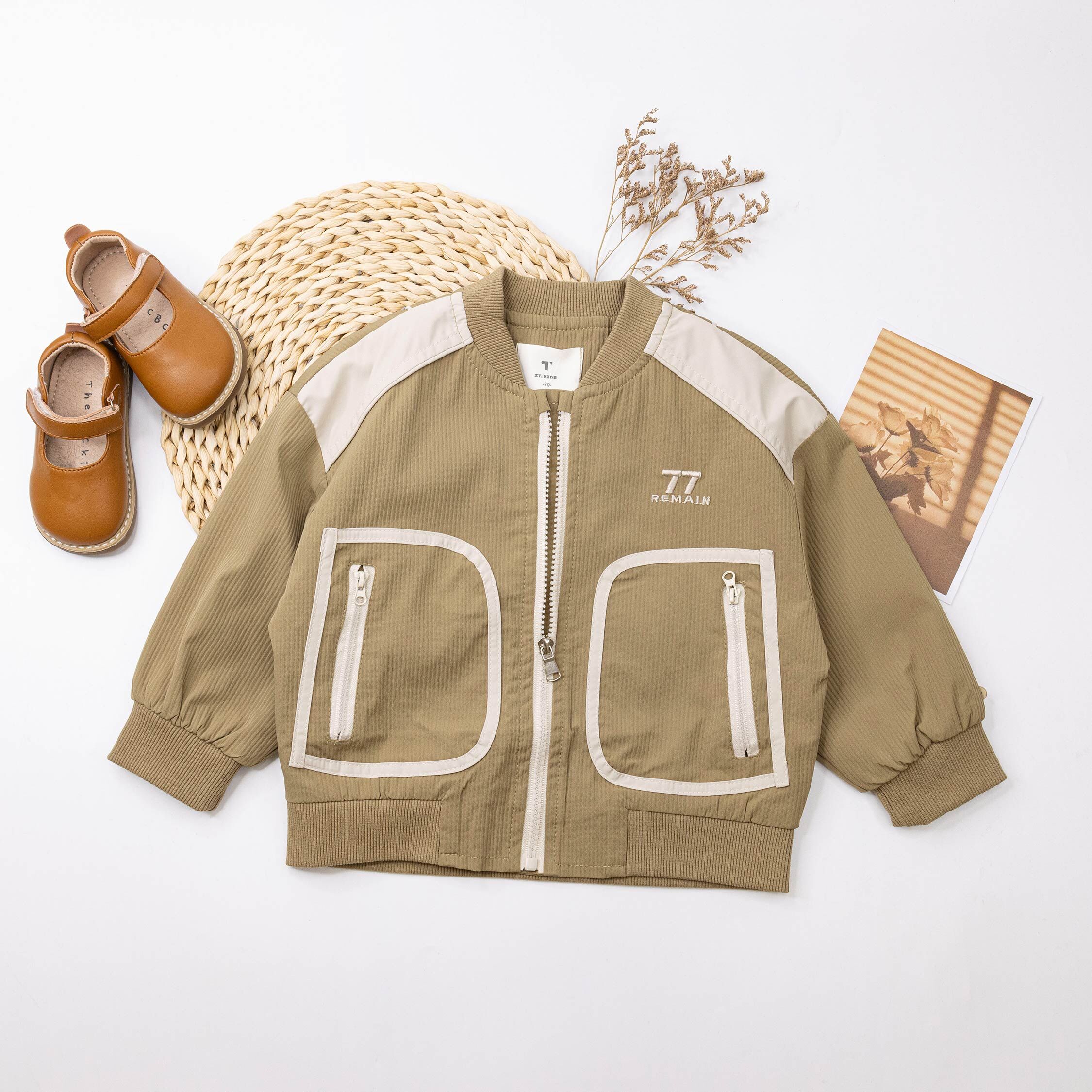 【H55349】幸運77刺繡直條壓紋外套