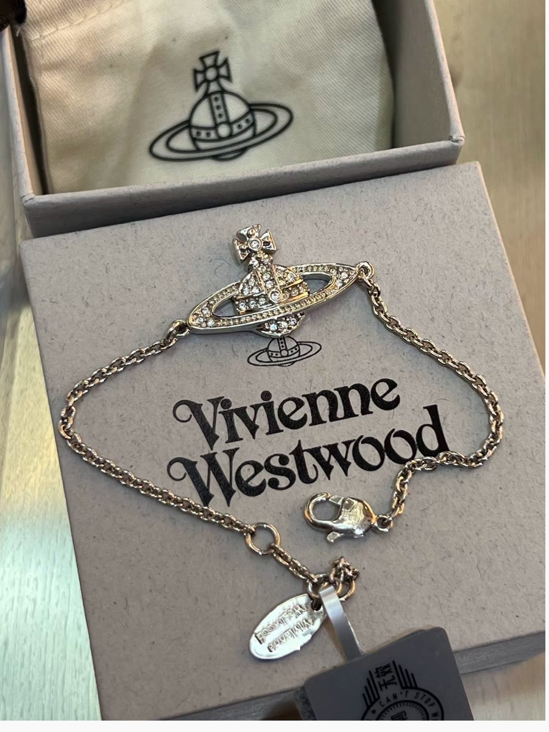 VIVIENNE WESTWOOD MINI BAS RELIEF 水晶土星 手鍊 情侶款 銀色