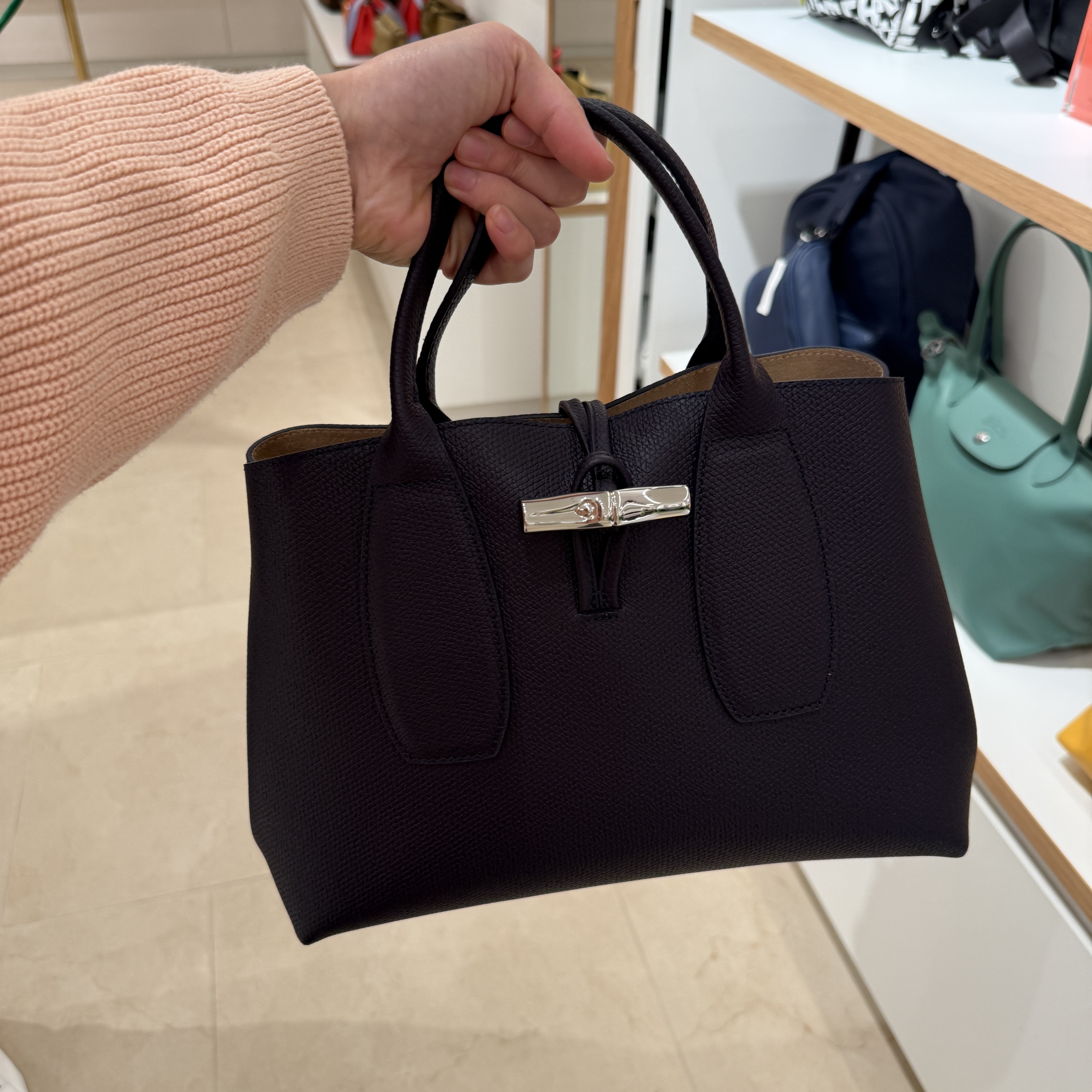 Longchamp Roseau M Top Handle Bag Black 10058