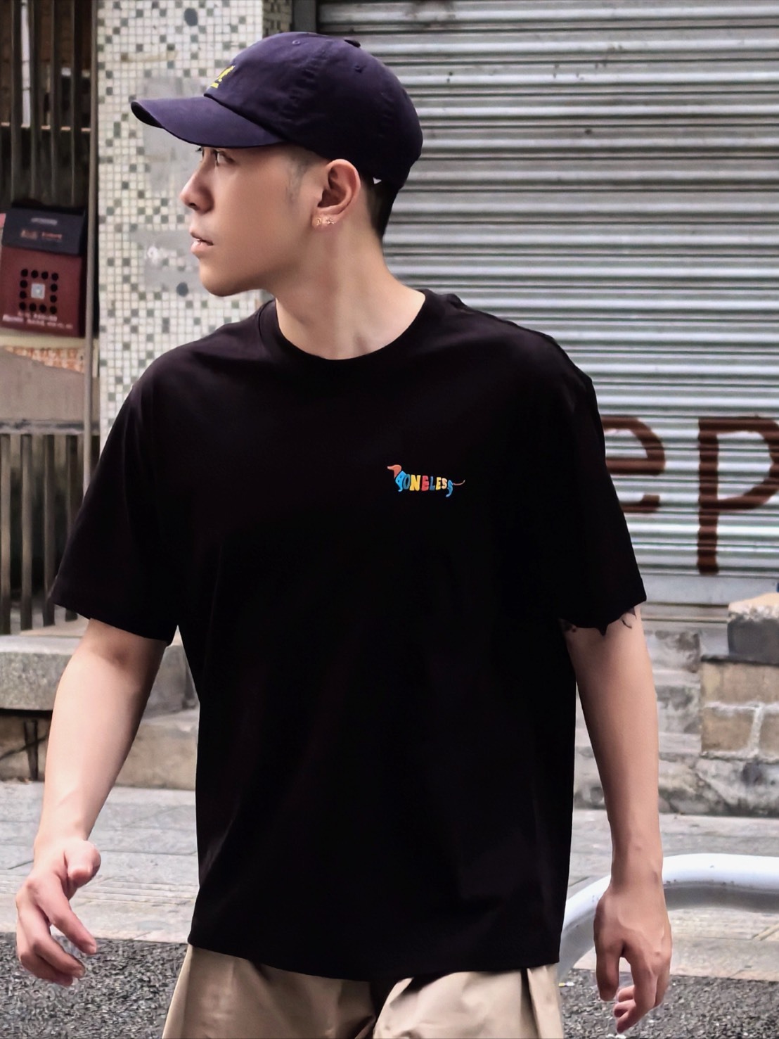 BONELESS 滑板 臘腸狗 圓領 短袖T