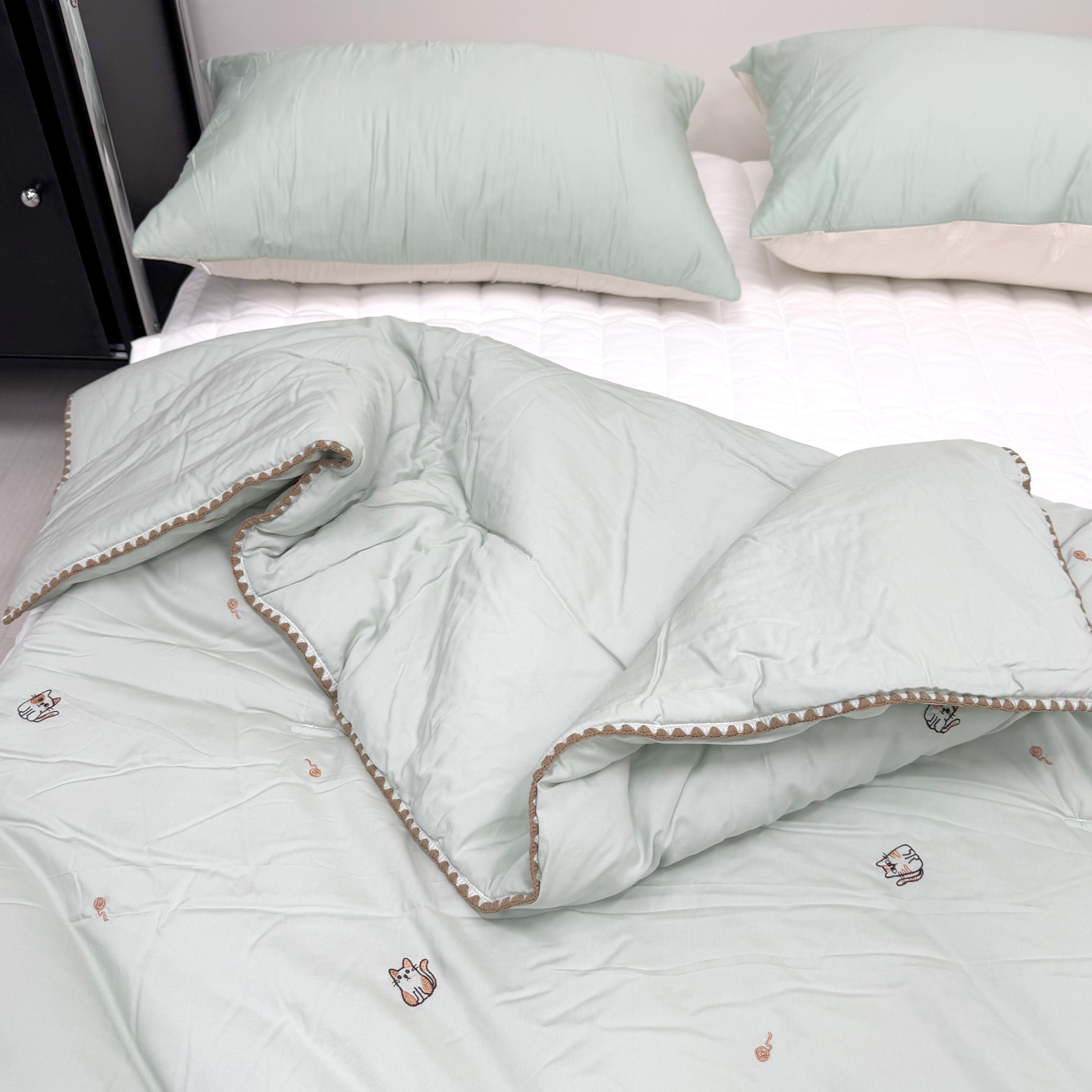 韓國棉被 棒棒糖刺繡貓咪-莫代爾（四季被）