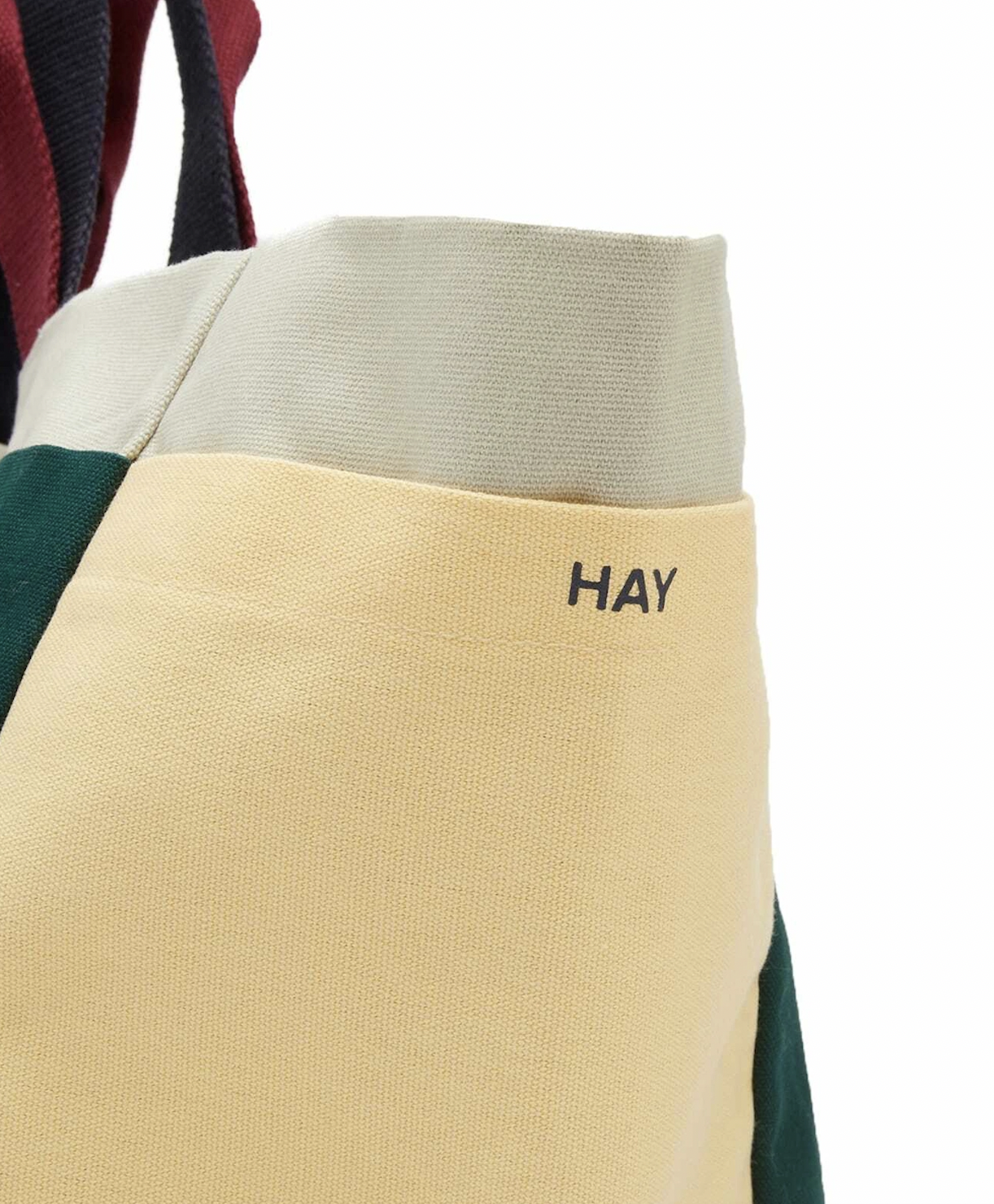 HAY Weekend 托特包logo細節特寫