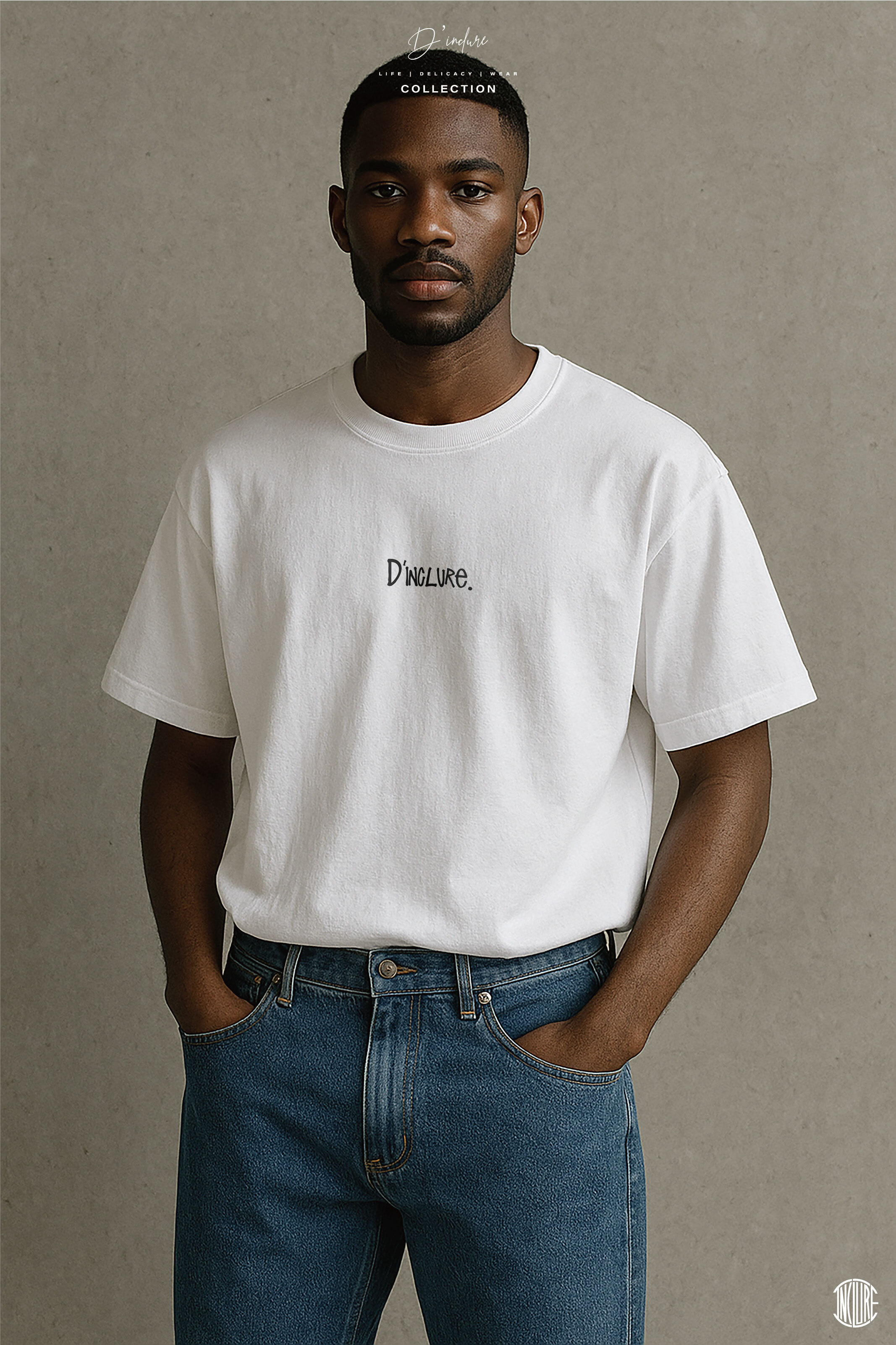 "D'INCLURE" - 草寫英文,紛亂城市短T〈DIN2510〉