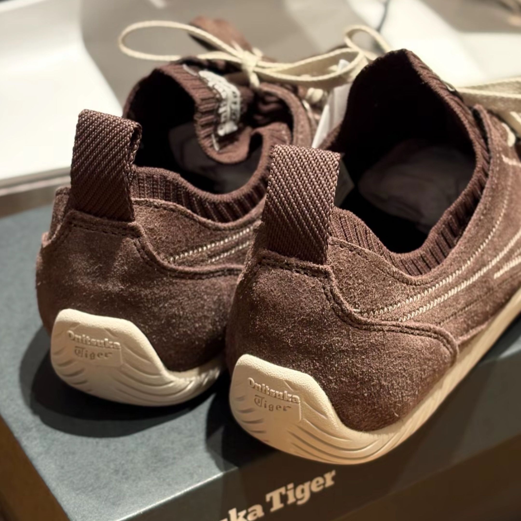 NICEDAY 代購 Onitsuka Tiger 鬼塚虎 SCLAW 麂皮 束口鞋 復古 板鞋 輕便 牛絨皮 皮革 1183C489-201