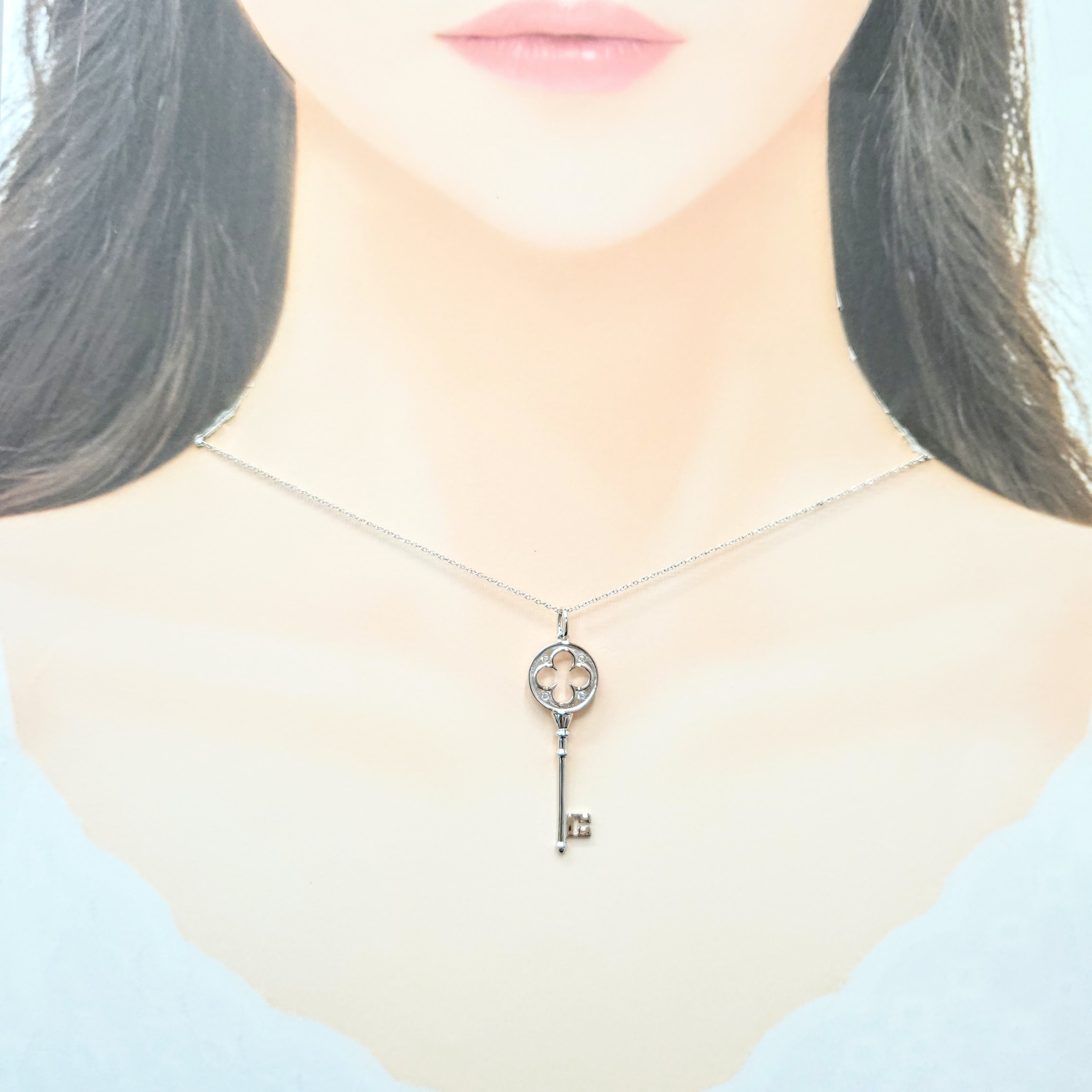 18K White Gold 0.03ct Diamond Pendant