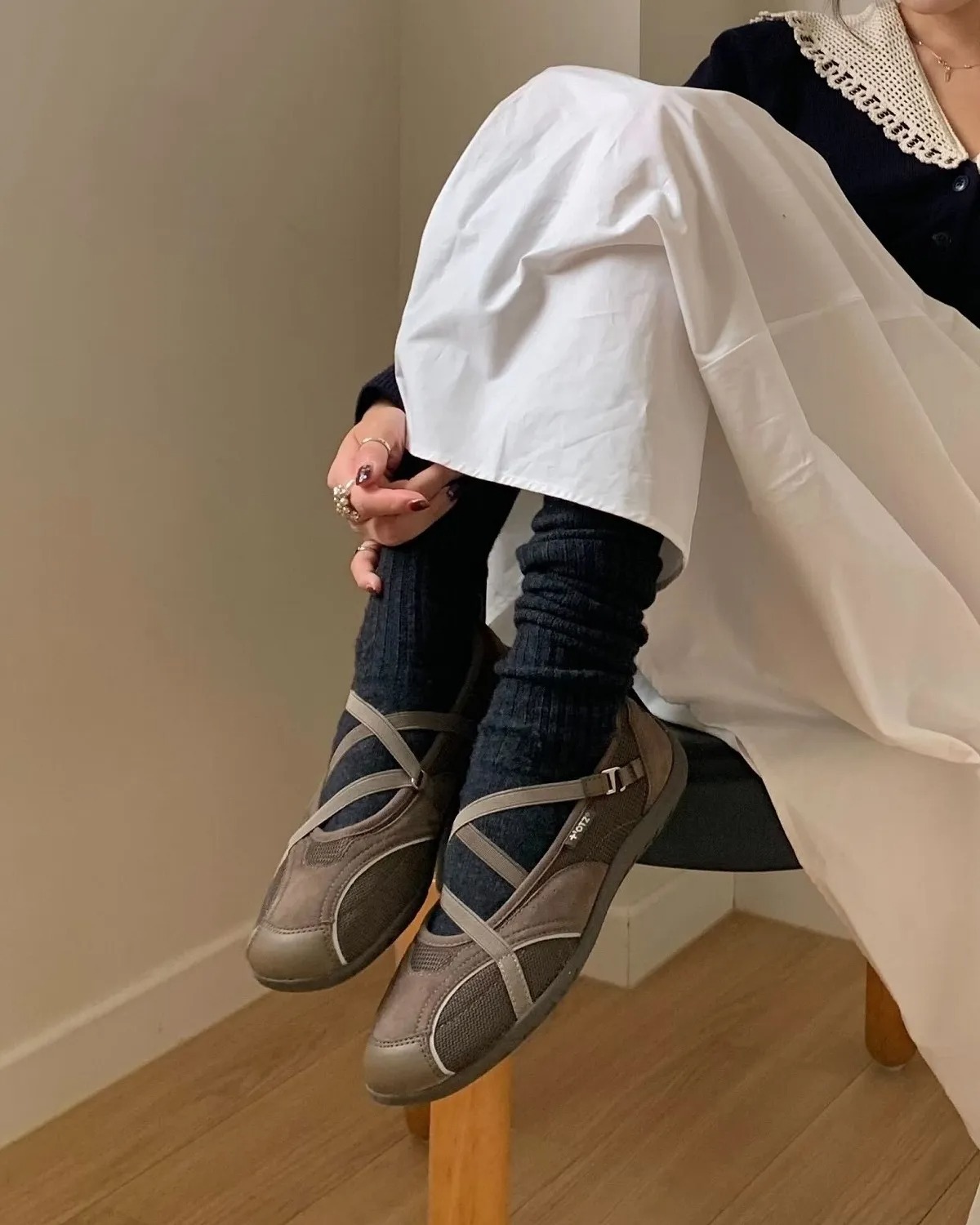 OTZ ROMARY SUEDE BANDING FLAT SNEAKERS