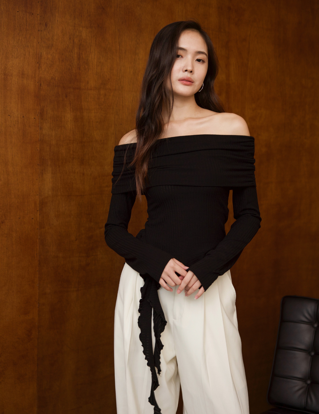 翻領垂墜設計平口上衣（黑色/3尺寸）