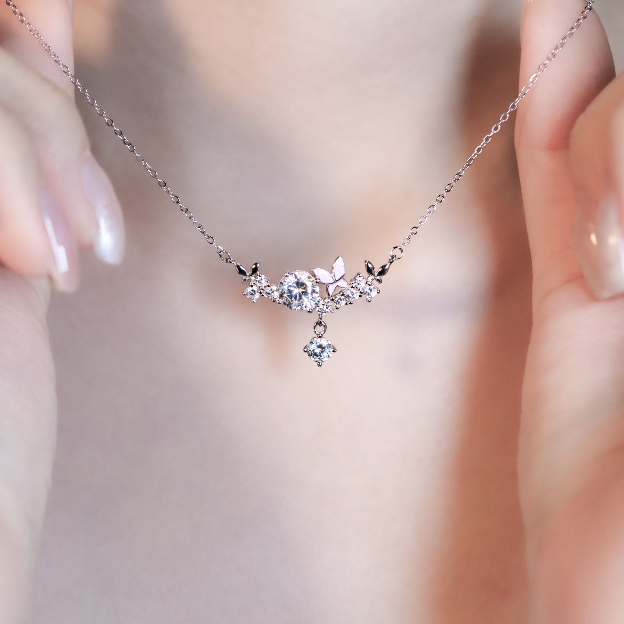 | 925純銀・白金 | 漫粉蝶趣項鍊 | NE1498 |