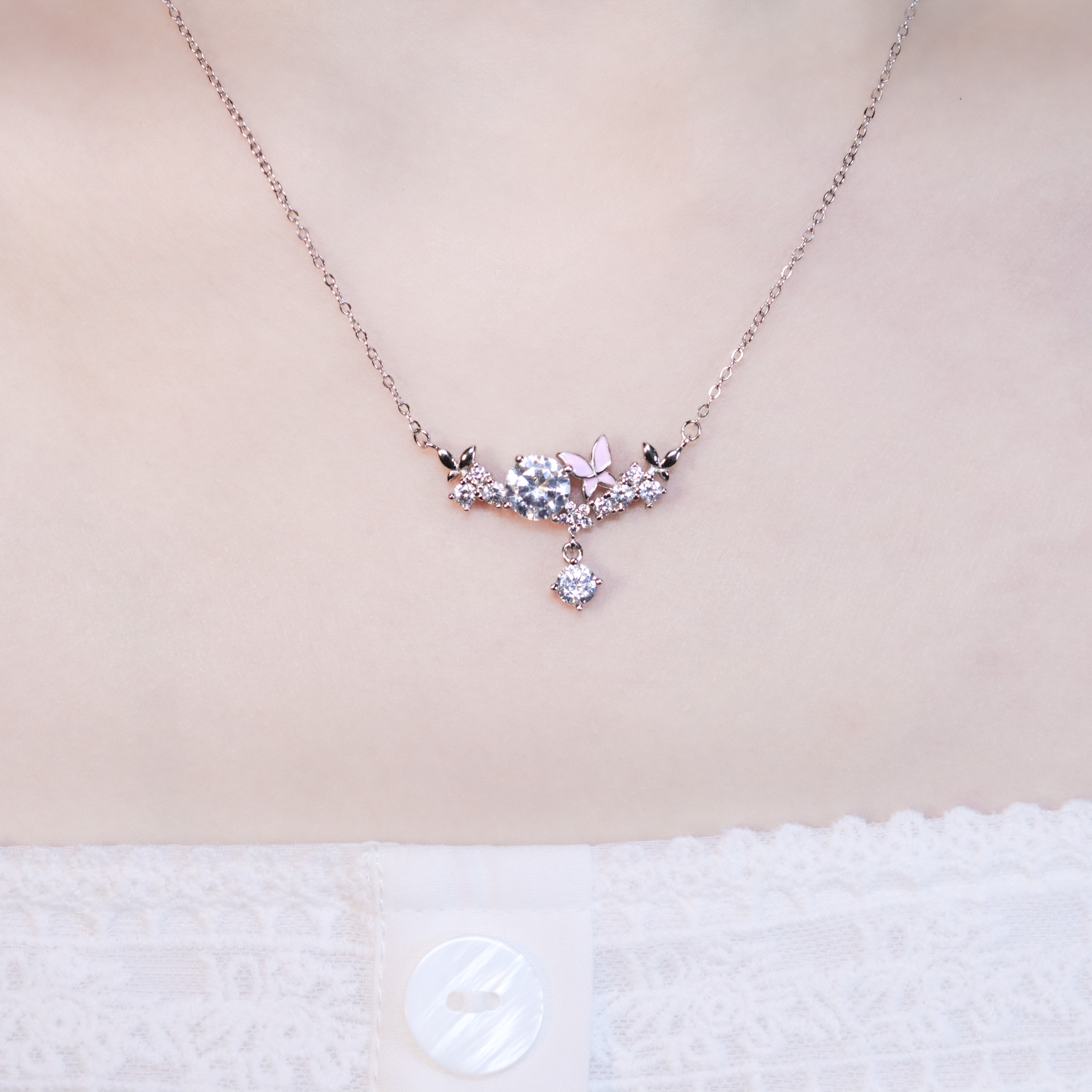 | 925純銀・白金 | 漫粉蝶趣項鍊 | NE1498 |