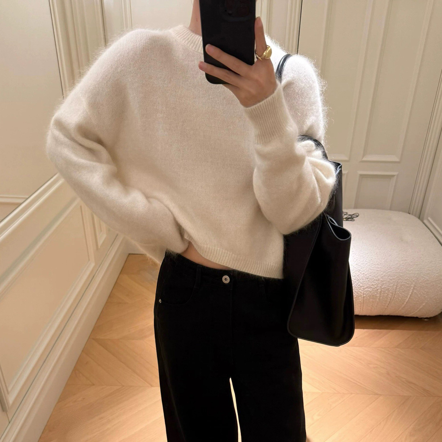 可愛女子毛海感圓領柔軟針織上衣-F / 2色 (Elegant & Love)