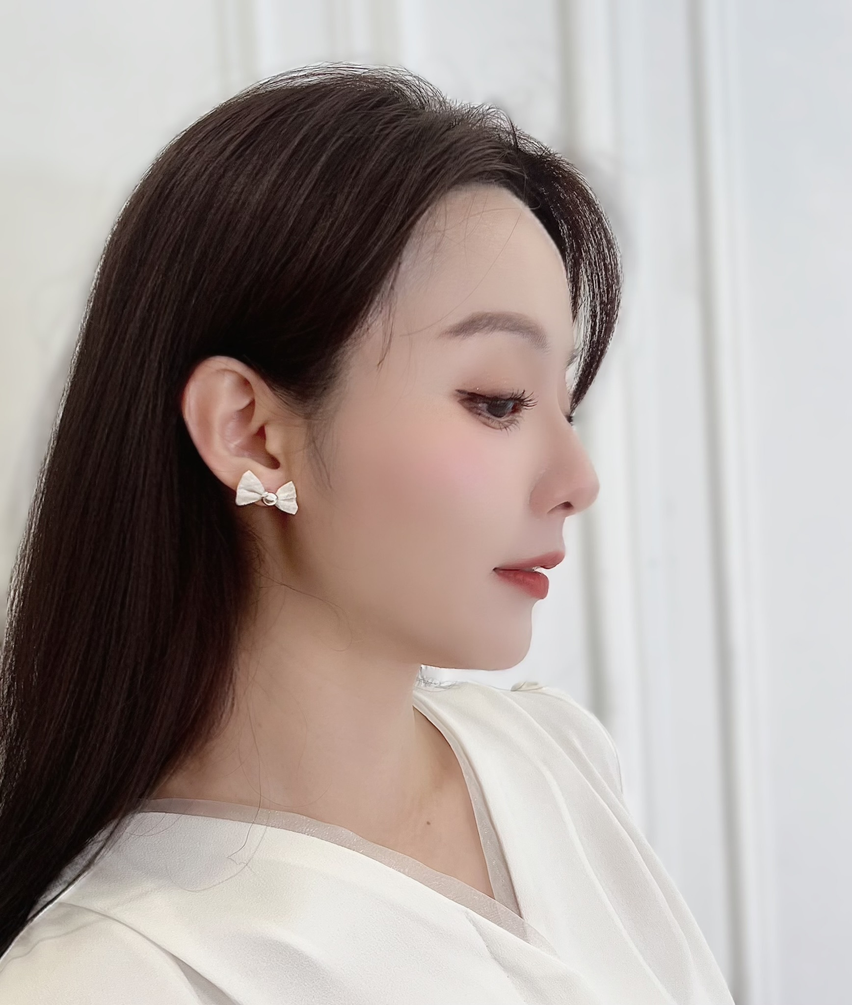 細緻銀色蝴蝶結耳環