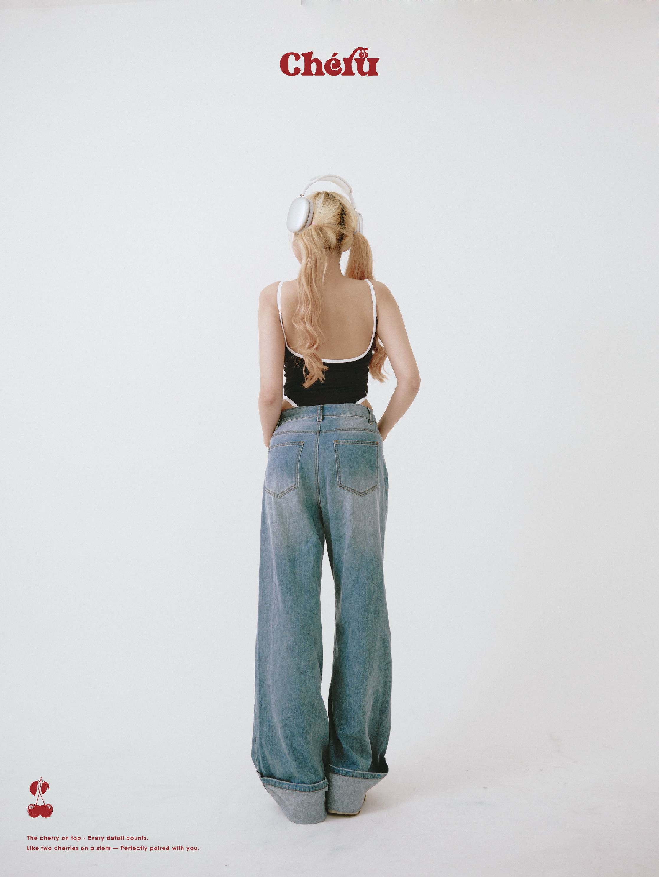 櫻桃 洗水反摺 Logo 牛仔褲