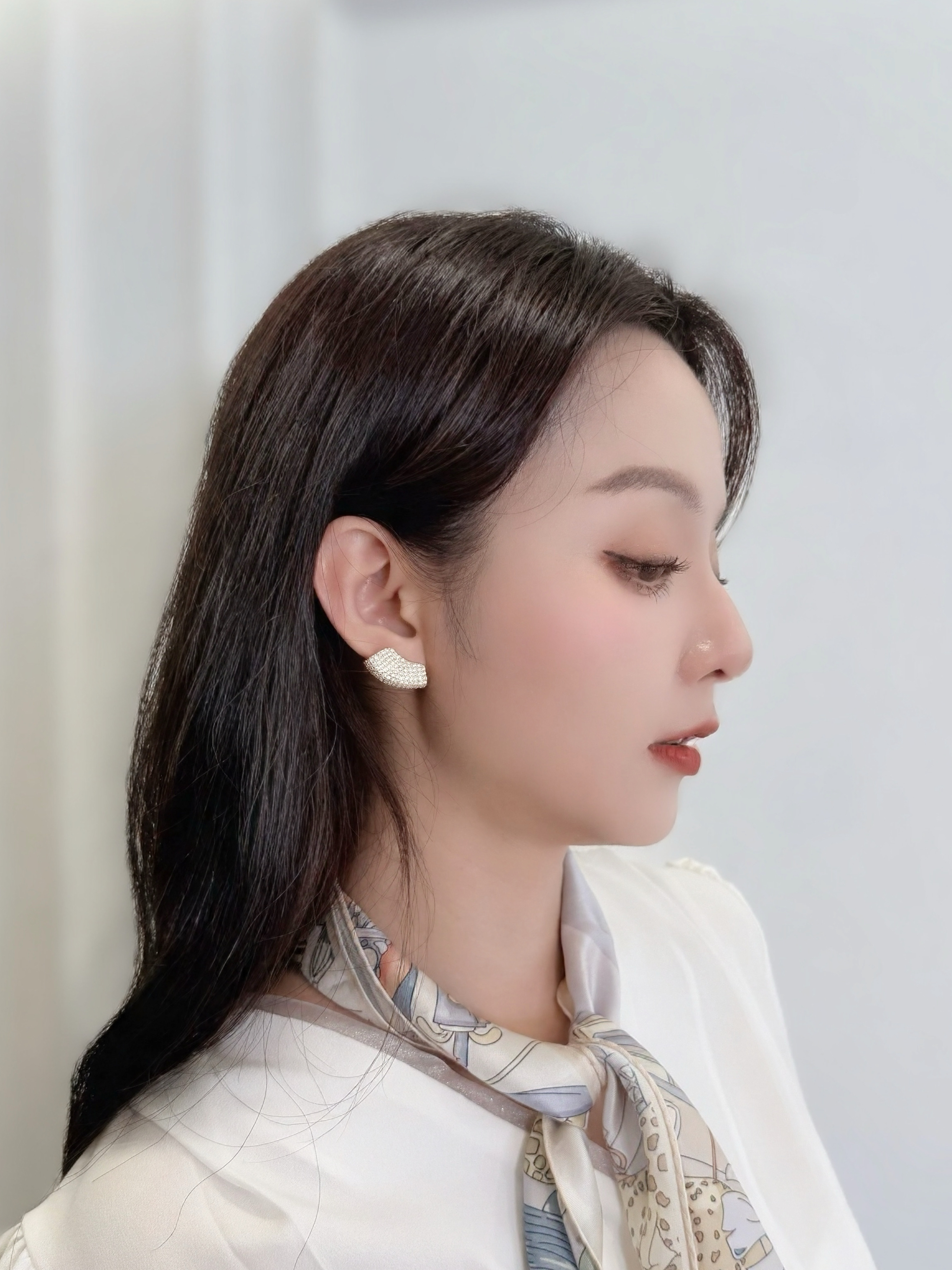 (華麗必備!)滿鑽貼耳耳環