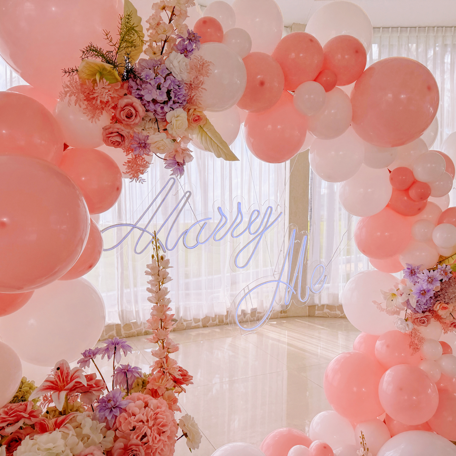 【西子灣】玻璃教堂．粉白色系