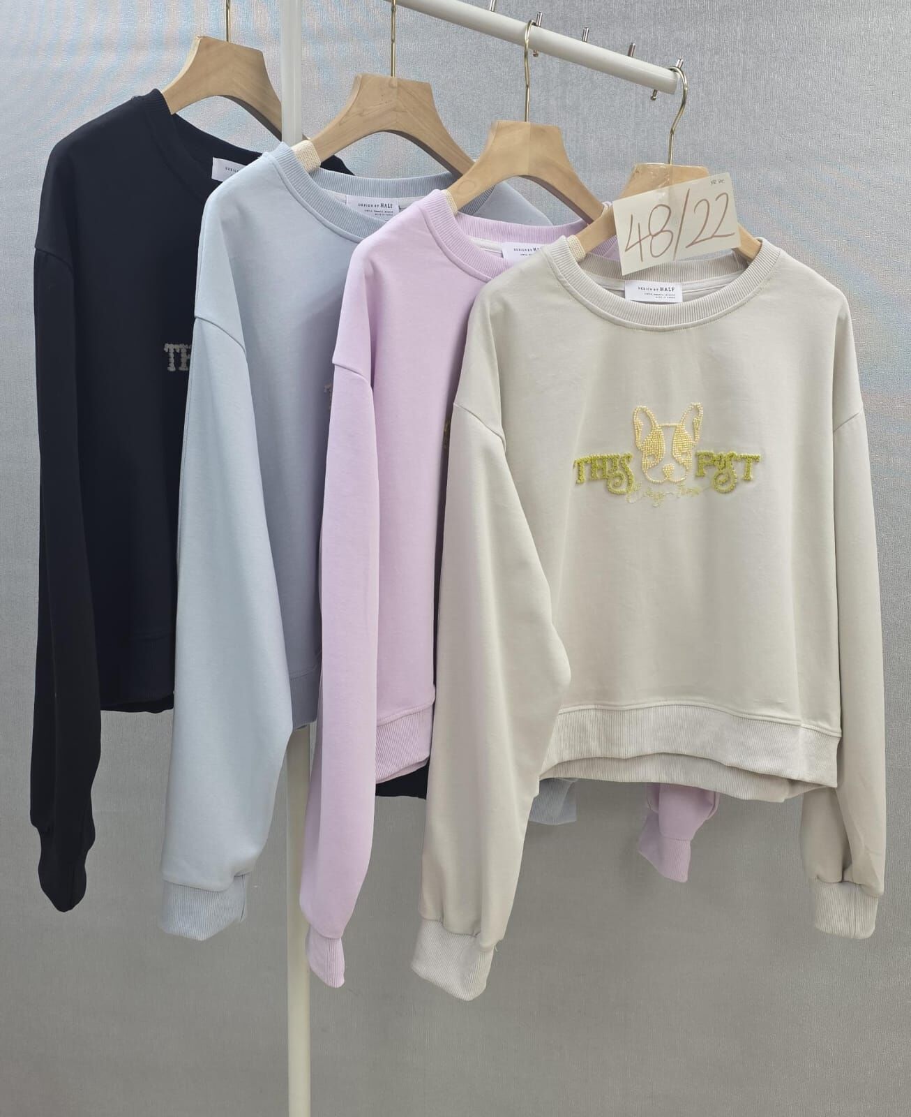 Cf1604   繡字母衛衣  胸48  長22   共享優惠：購物滿3件每件減$20