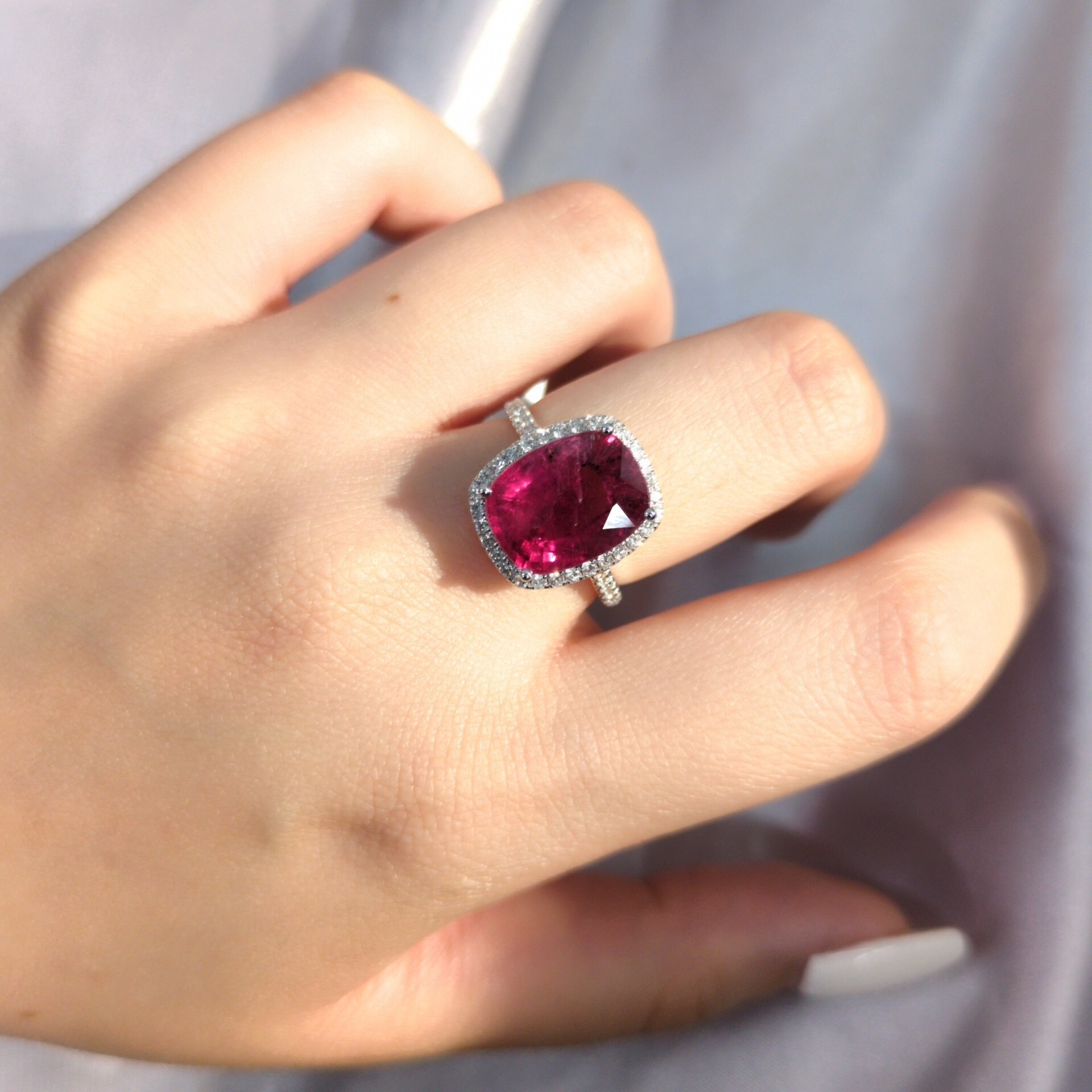 18K White Gold 4.56ct Tourmaline and Diamond Ring