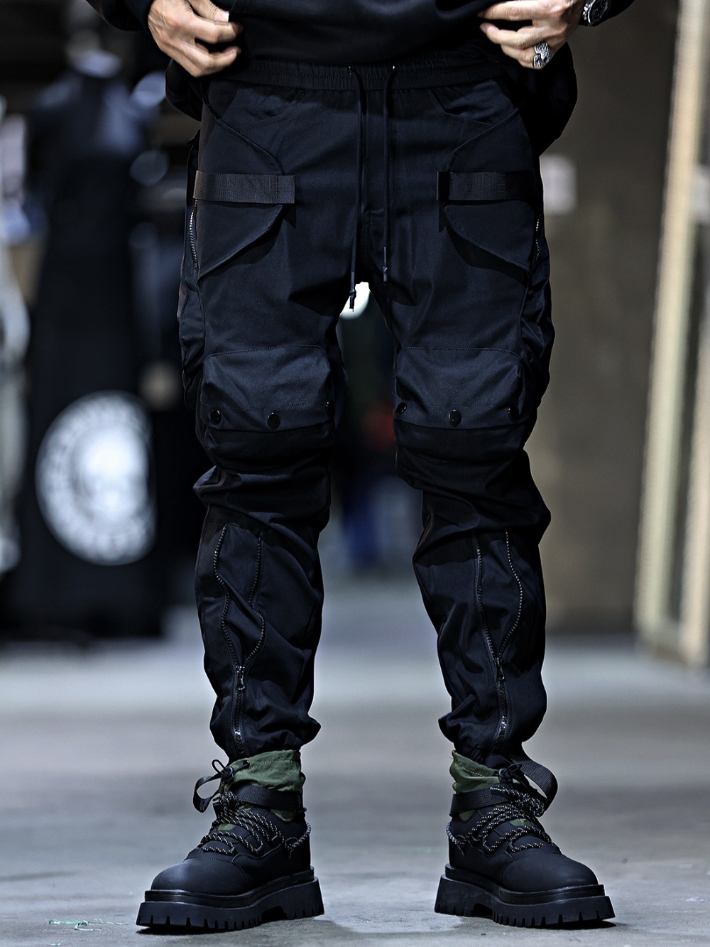 繫帶紐帶慢跑褲