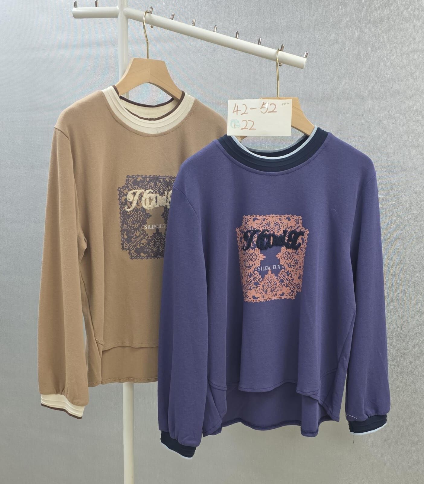 Cf1607   圓領字母印圖tee  胸42-52  長22  共享優惠：購物滿3件每件減$20