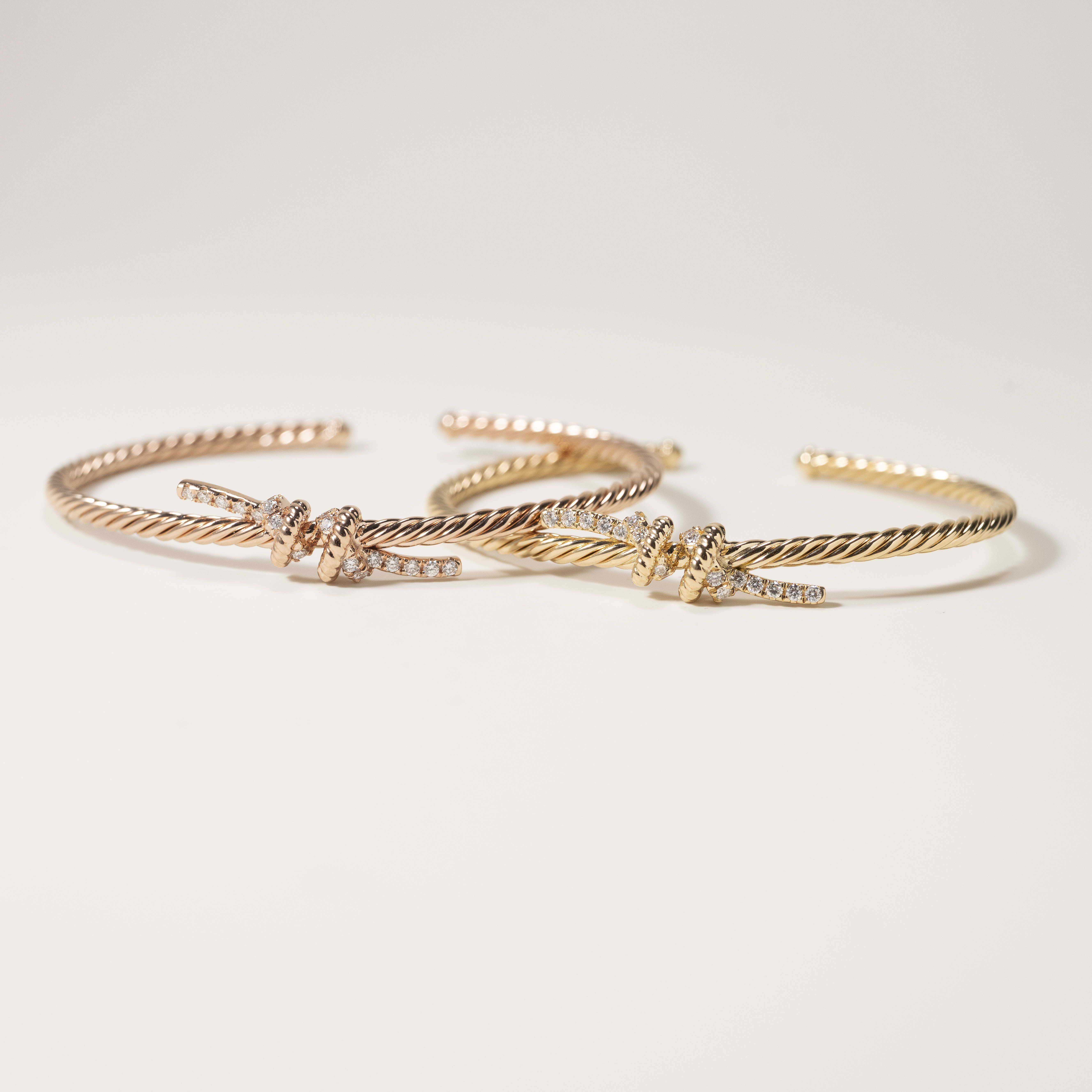 18K Fishermen Knot Diamond Bangle