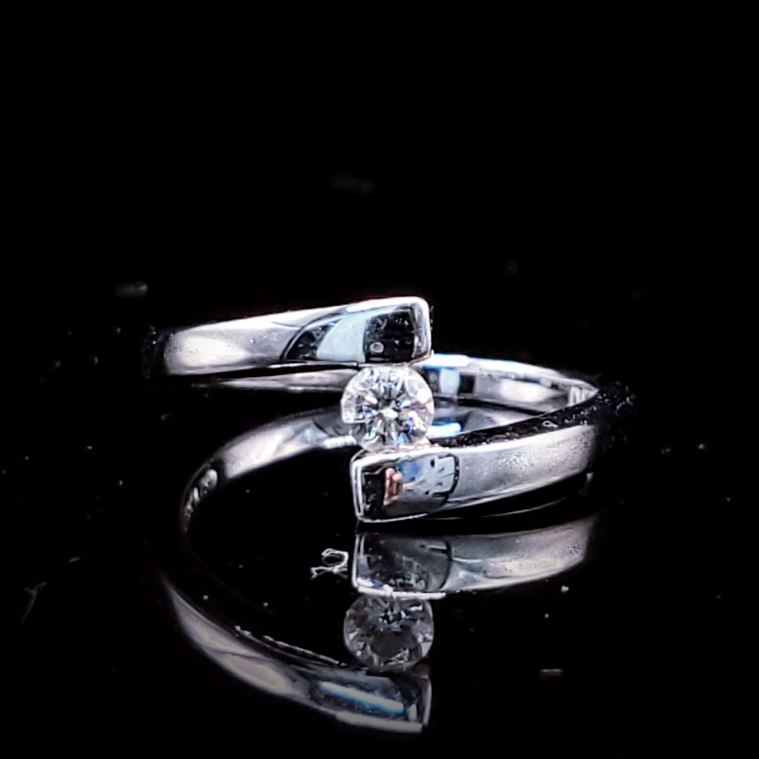 18K White Gold 0.10ct Diamond Ring